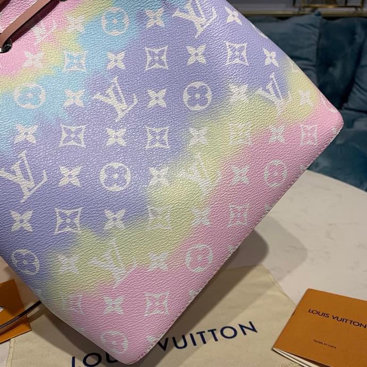 Louis Vuitton Escale NeoNoe MM Bucket Bag Monogram Canvas Multicolor For Women,  Shoulder And Crossbody Bags 10.2in/26cm Louis Vuitton M45124