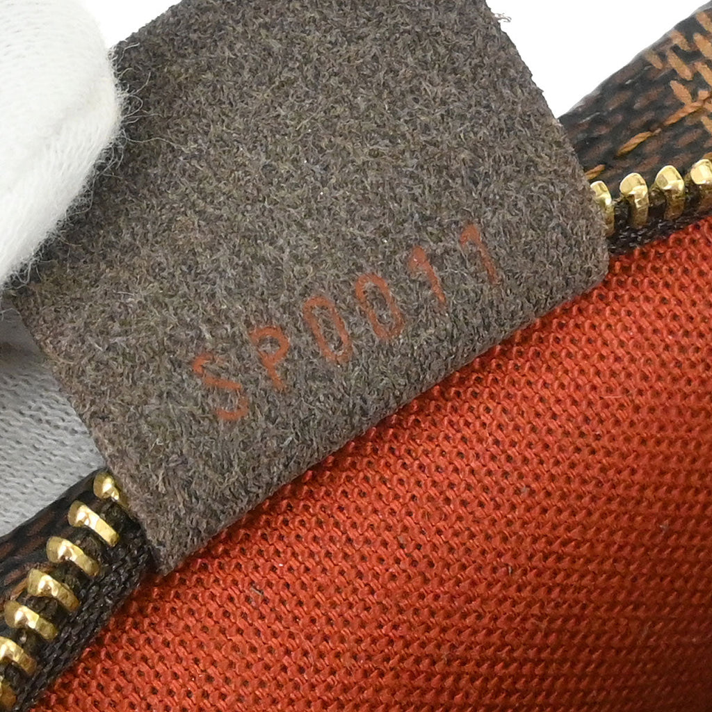 Louis Vuitton 2001 Damier Trousse Makeup Handbag N51982