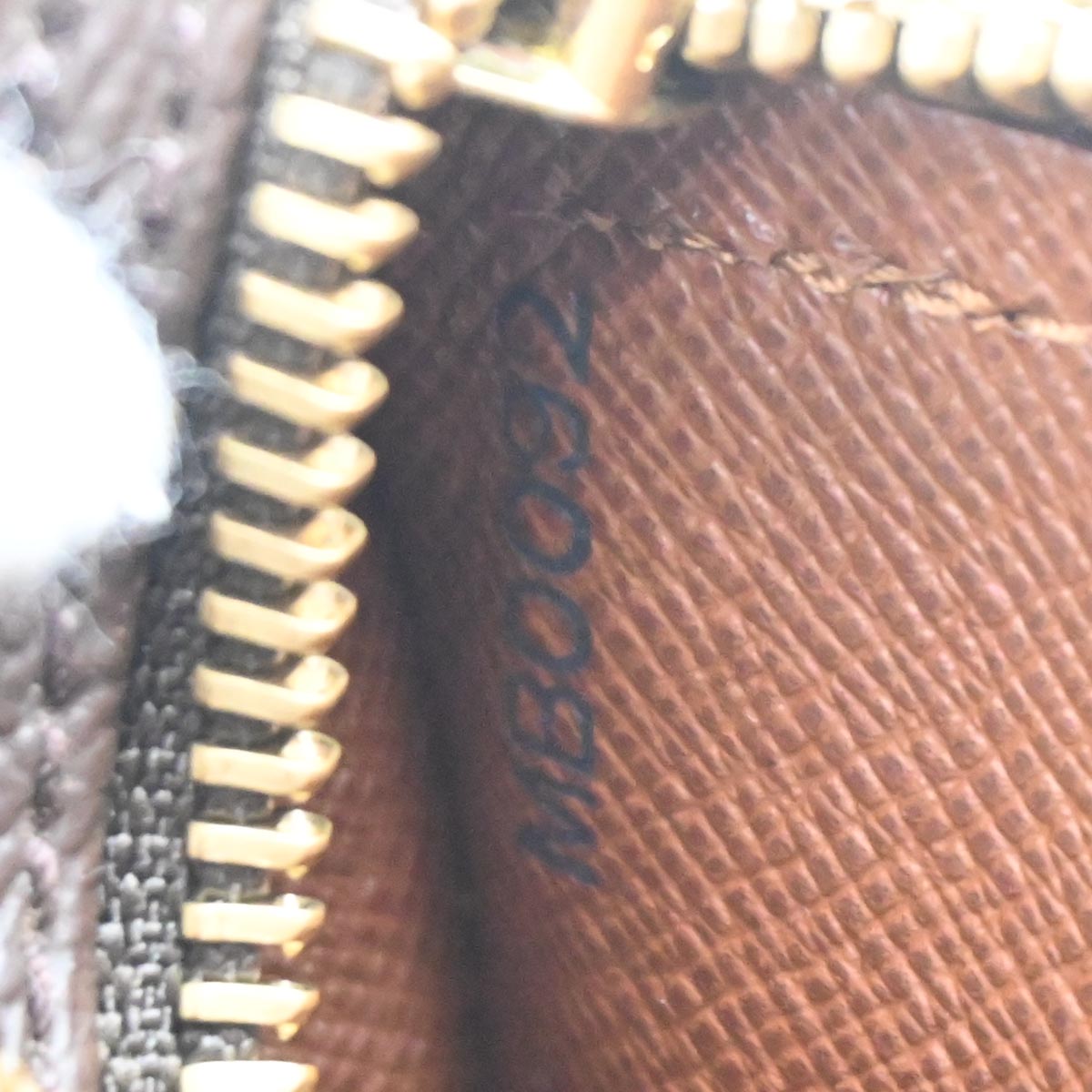 Louis Vuitton 2002 Monogram Papillon 30 Handbag M51385