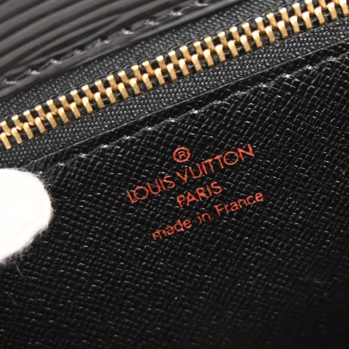 Louis Vuitton 2001 Black Epi Pochette Serie Dragonne Clutch Bag M52612