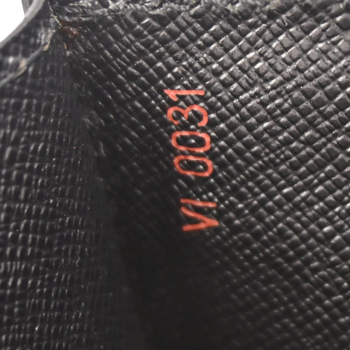 Louis Vuitton 2001 Black Epi Pochette Serie Dragonne Clutch Bag M52612