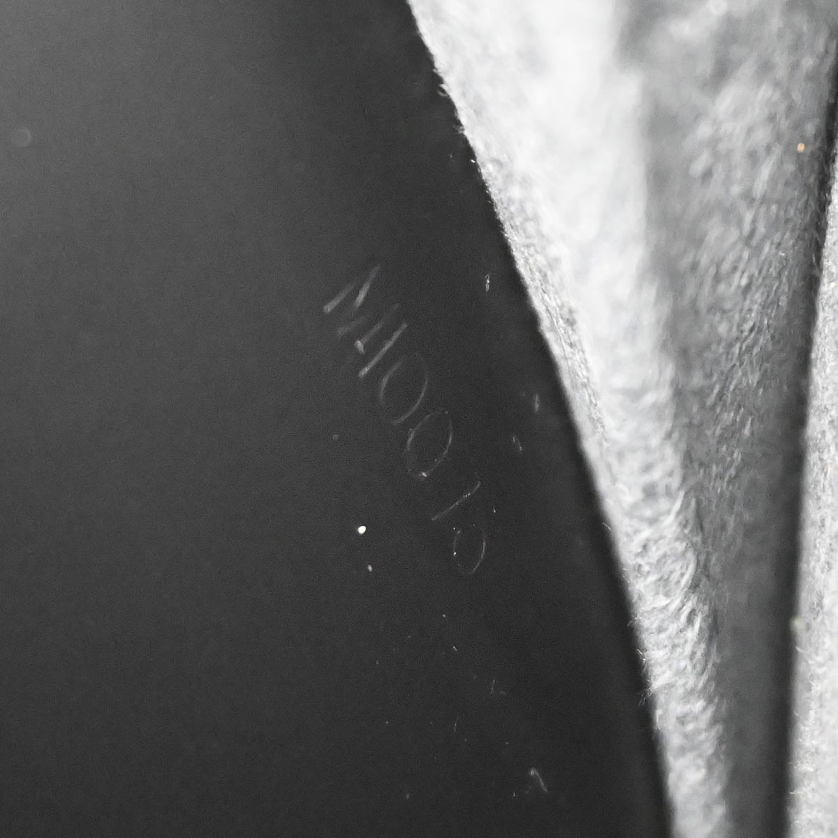 Louis Vuitton 2005 Black Epi Pont Neuf Handbag M52052