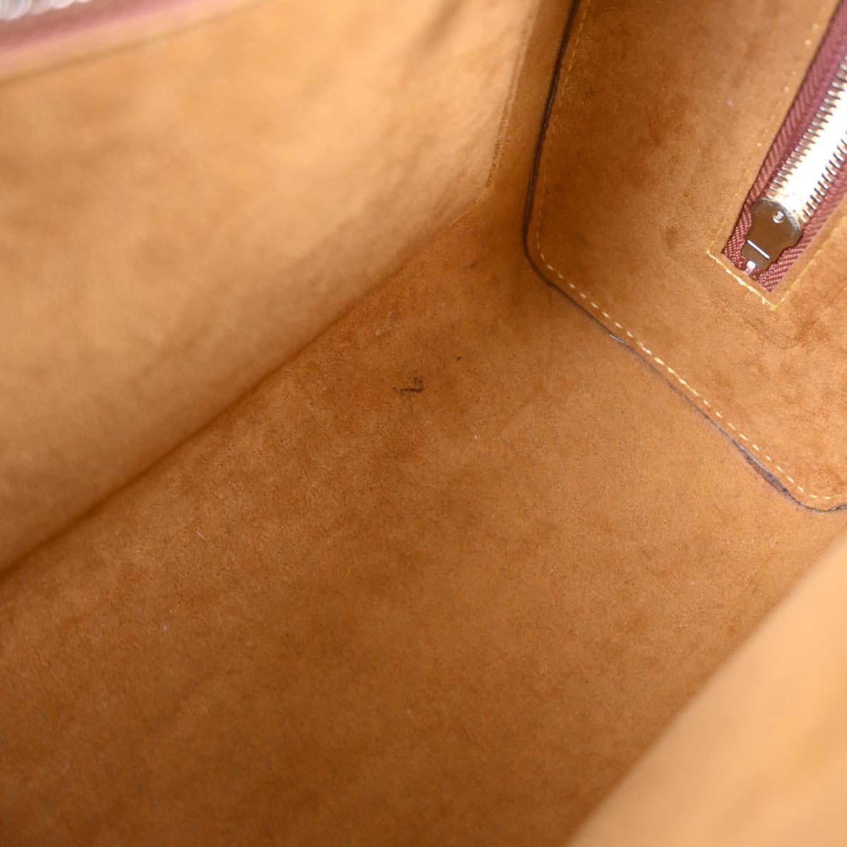 Louis Vuitton 1998 Brown Epi Pont Neuf Handbag M52058