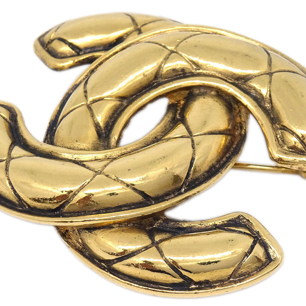 Chanel Quilted CC Brooch Pin Medium Gold 1142