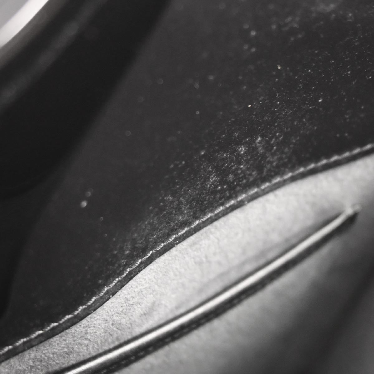 Louis Vuitton 1999 Black Epi Demi-lune Handbag M52682