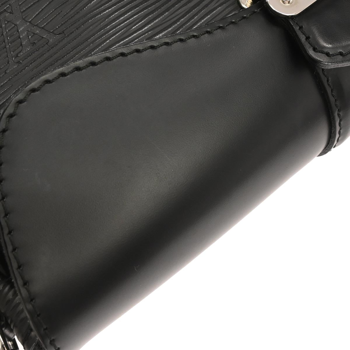 Louis Vuitton 2007 Black Epi Pochette Montaigne Handbag M59292