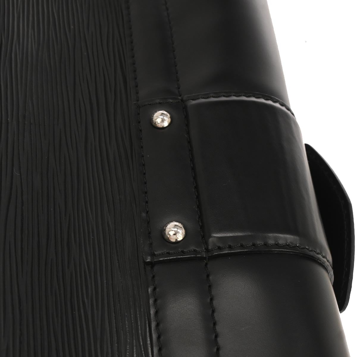 Louis Vuitton 2007 Black Epi Pochette Montaigne Handbag M59292