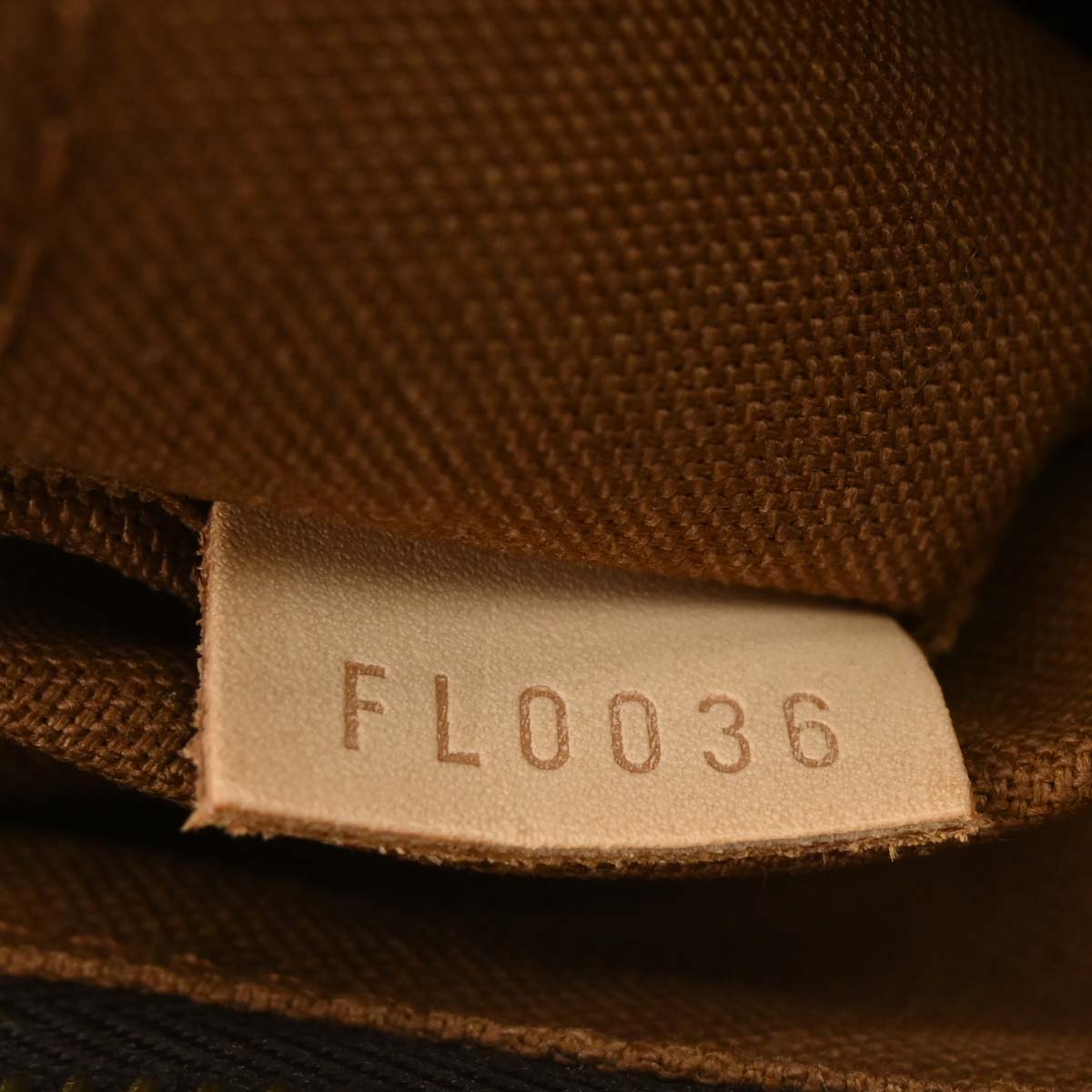 Louis Vuitton 2006 Monogram Tikal GM Hobo Handbag M40077