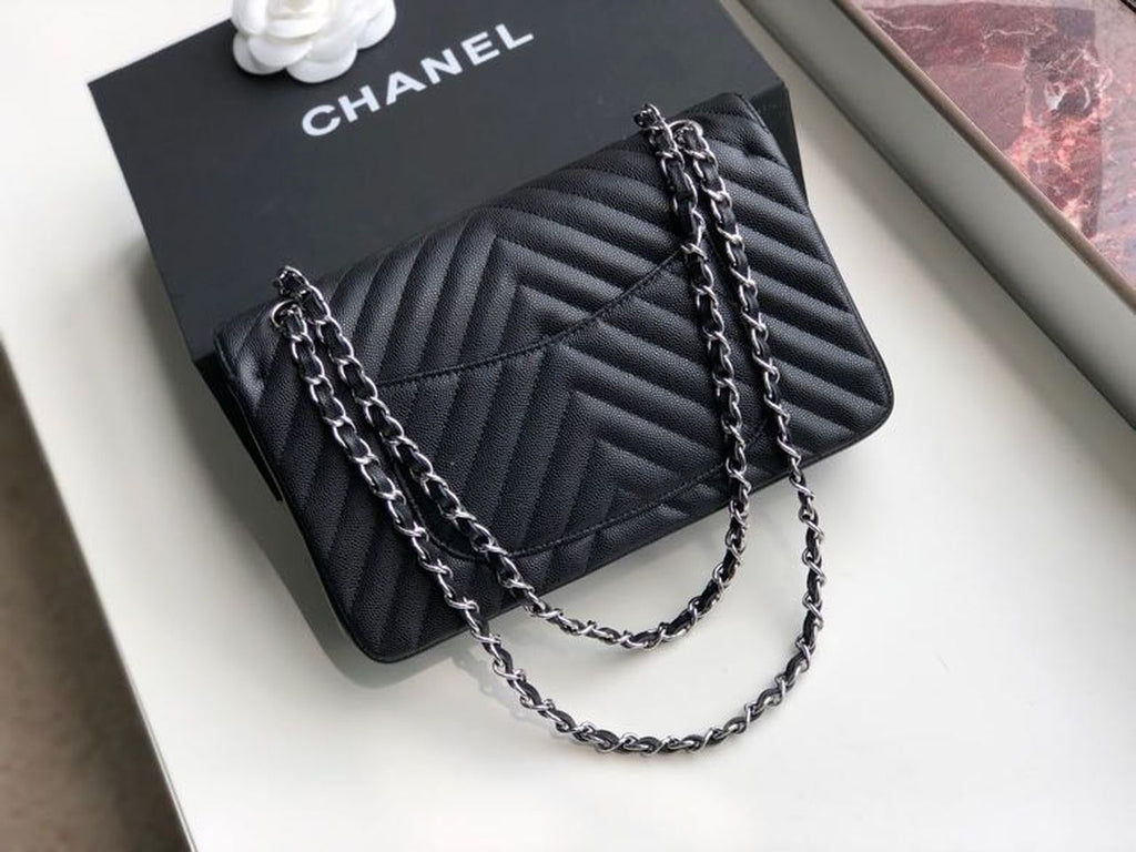 Chanel Chevron Classic Handbag SiLouis Vuittoner Hardware Black For Women, Women’s Bags, Shoulder And Crossbody Bags 10.2in/26cm