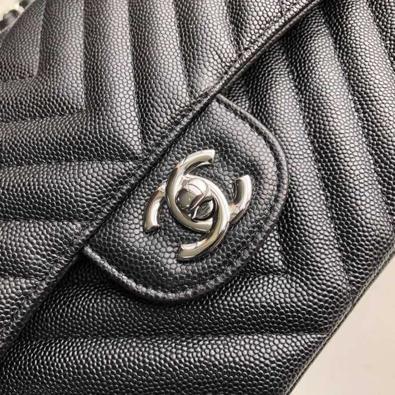 Chanel Chevron Classic Handbag SiLouis Vuittoner Hardware Black For Women, Women’s Bags, Shoulder And Crossbody Bags 10.2in/26cm