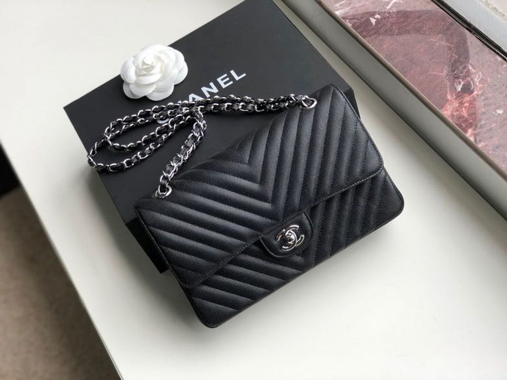 Chanel Chevron Classic Handbag SiLouis Vuittoner Hardware Black For Women, Women’s Bags, Shoulder And Crossbody Bags 10.2in/26cm