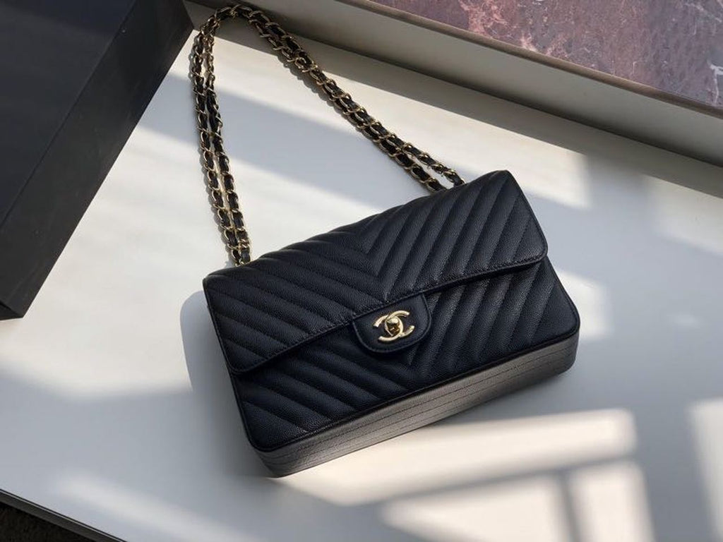Chanel Chevron Classic Handbag Gold Toned Hardware Black For Women, WomenÃ¢â‚¬â„¢s Bags, Shoulder And Crossbody Bags 10.2in/26cm
