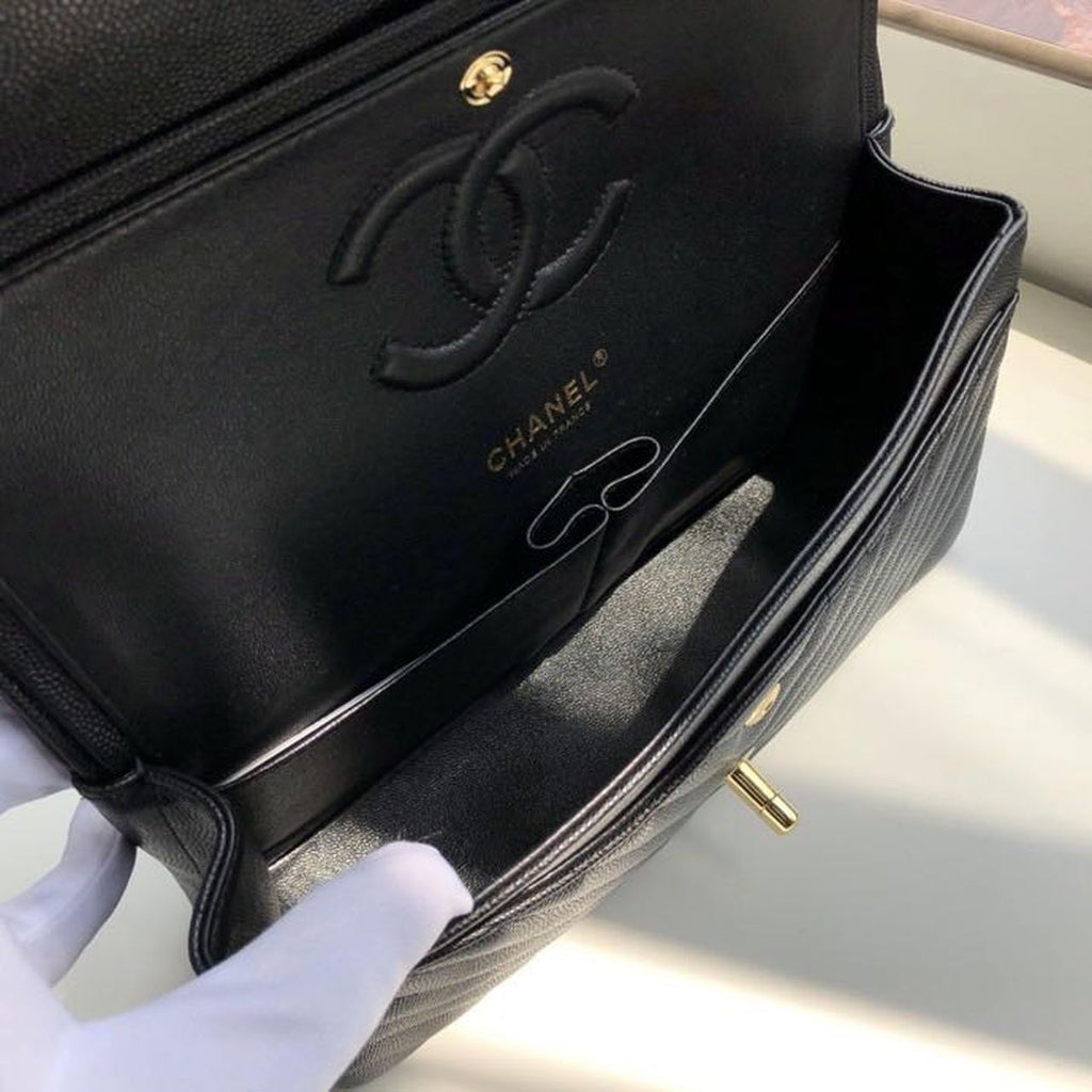Chanel Chevron Classic Handbag Gold Toned Hardware Black For Women, WomenÃ¢â‚¬â„¢s Bags, Shoulder And Crossbody Bags 10.2in/26cm