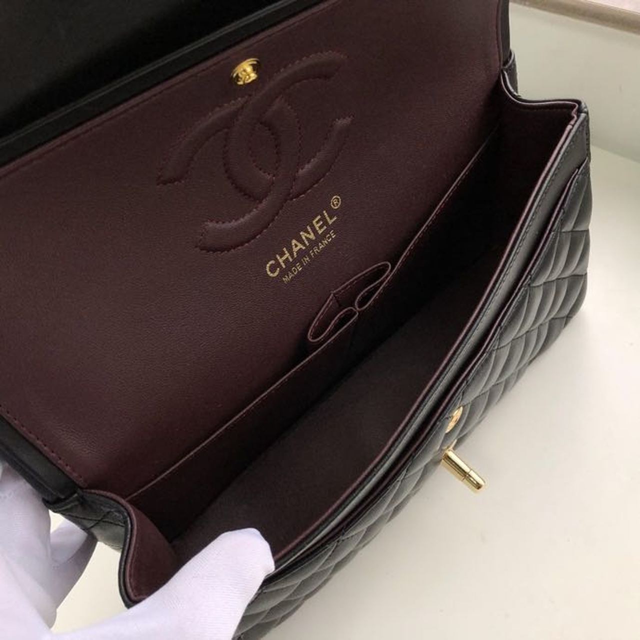 Chanel Classic Handbag Gold Toned Hardware Black For Women, Women’s Bags, Shoulder And Crossbody Bags 10.2in/26cm A01112