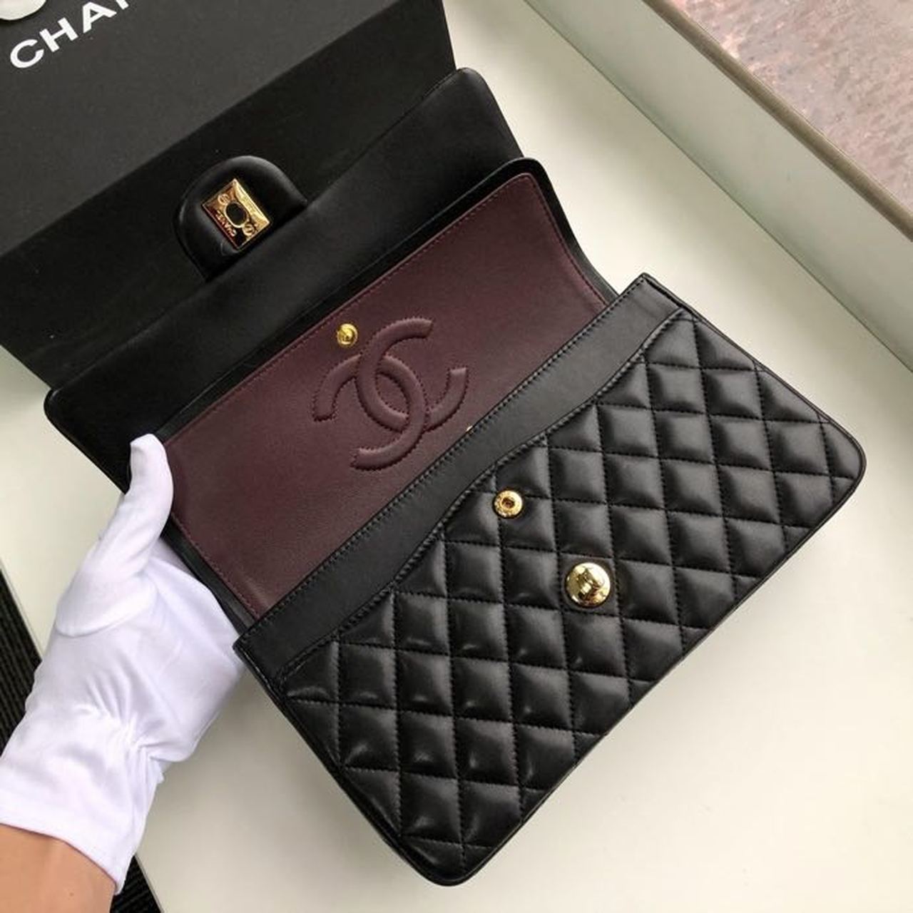 Chanel Classic Handbag Gold Toned Hardware BlackÃ‚Â For Women Bags, Shoulder And Crossbody Bags 10.2in/26cm A01112