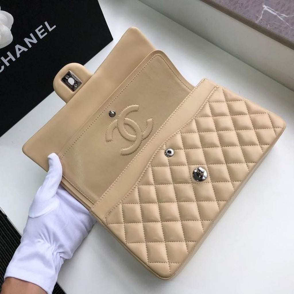 Chanel Classic Handbag SiLouis Vuittoner Hardware BeigeÃ‚Â For Women Bags, Shoulder And Crossbody Bags 10.2in/26cm A01112