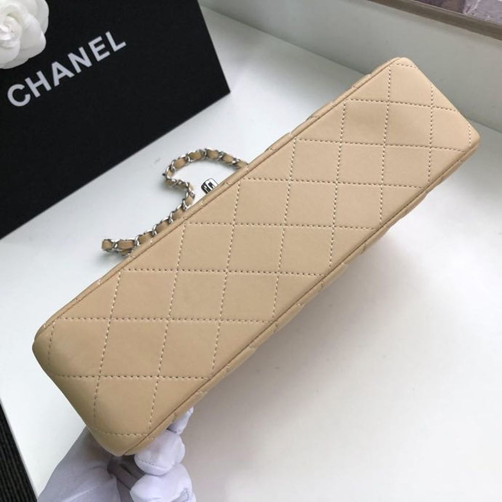 Chanel Classic Handbag SiLouis Vuittoner Hardware BeigeÃ‚Â For Women Bags, Shoulder And Crossbody Bags 10.2in/26cm A01112