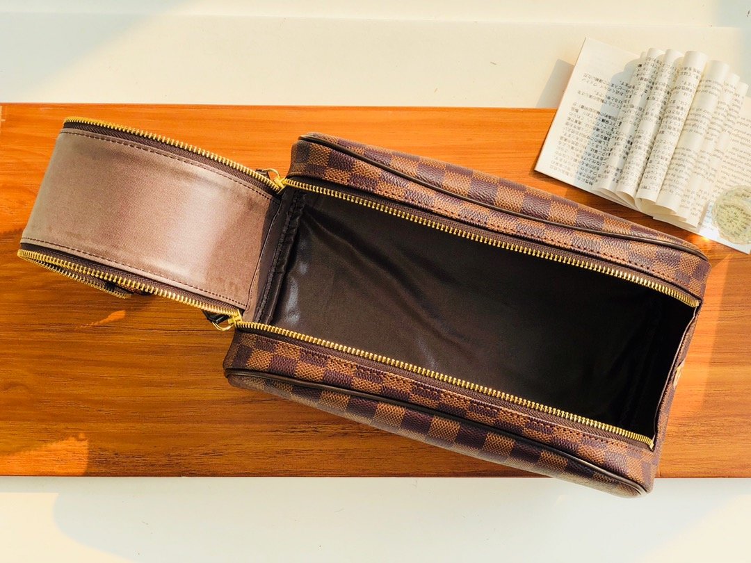 Elite Carryalls