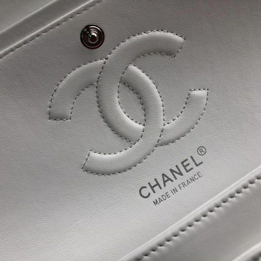 Chanel Classic HandBag White For Women 9.9in/25.5cm A01112