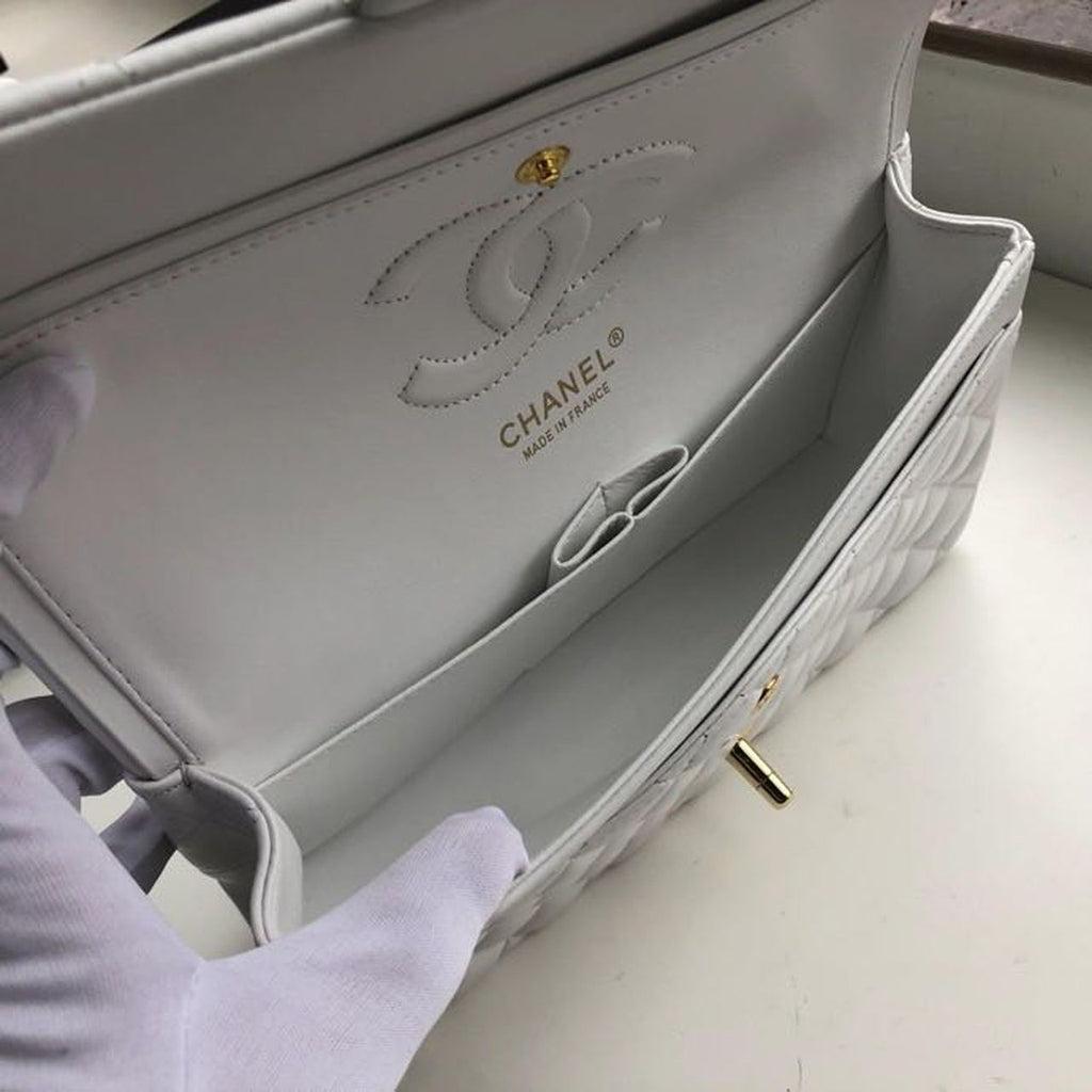 Chanel Classic Handbag Gold Toned Hardware WhiteÃ‚Â For Women Bags, Shoulder And Crossbody Bags 10.2in/26cm A01112