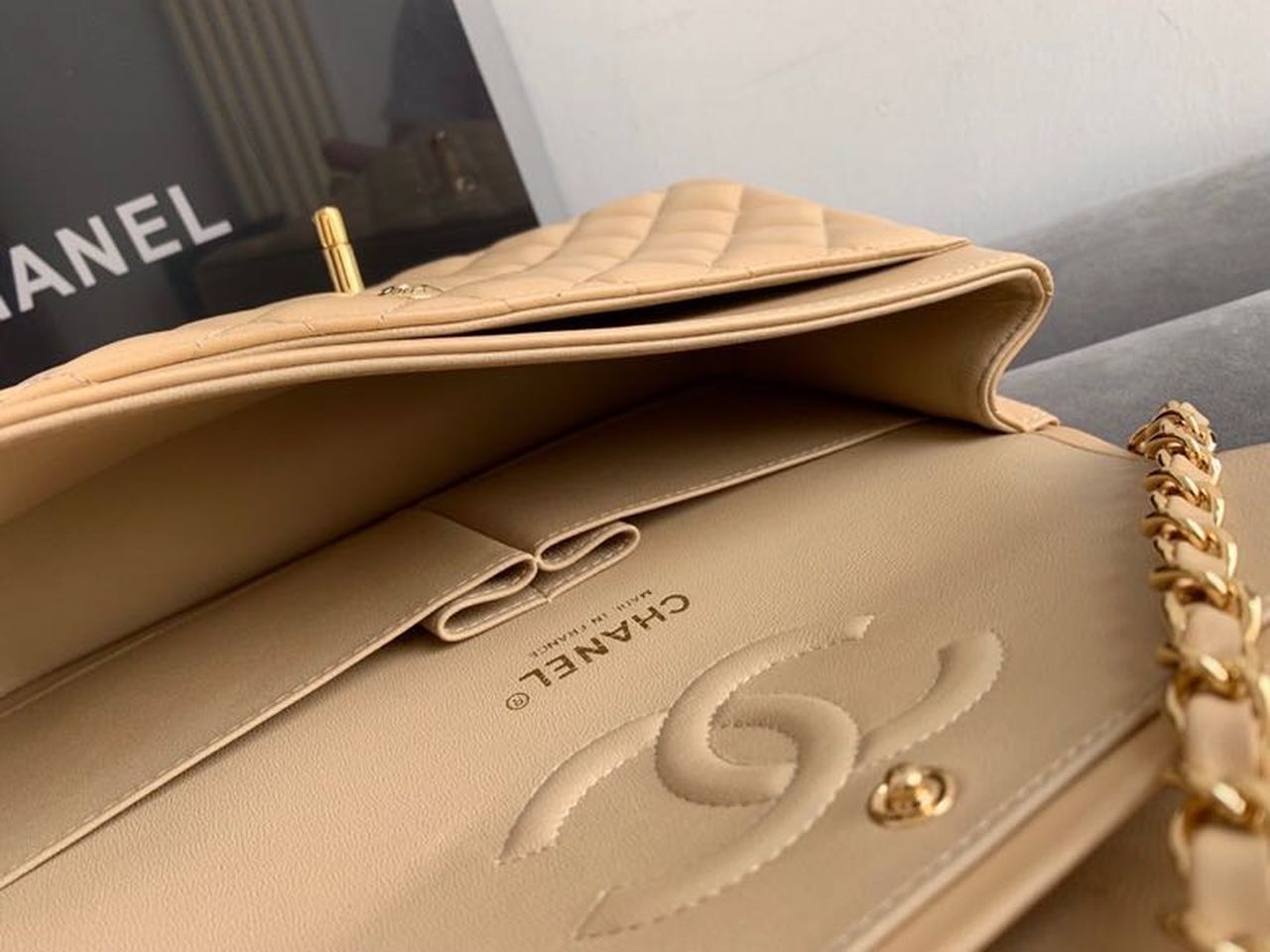Chanel Classic HandBag Beige For Women 9.9in/25.5cm A01112