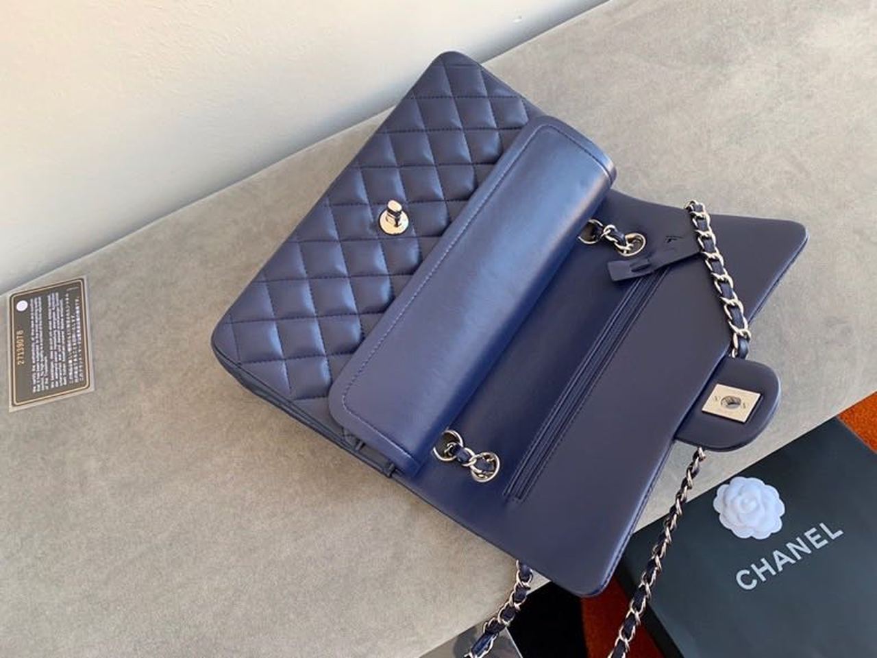 Chanel Classic Handbag Navy Blue For Women Bags, Shoulder And Crossbody Bags 10.2in/26cm A01112