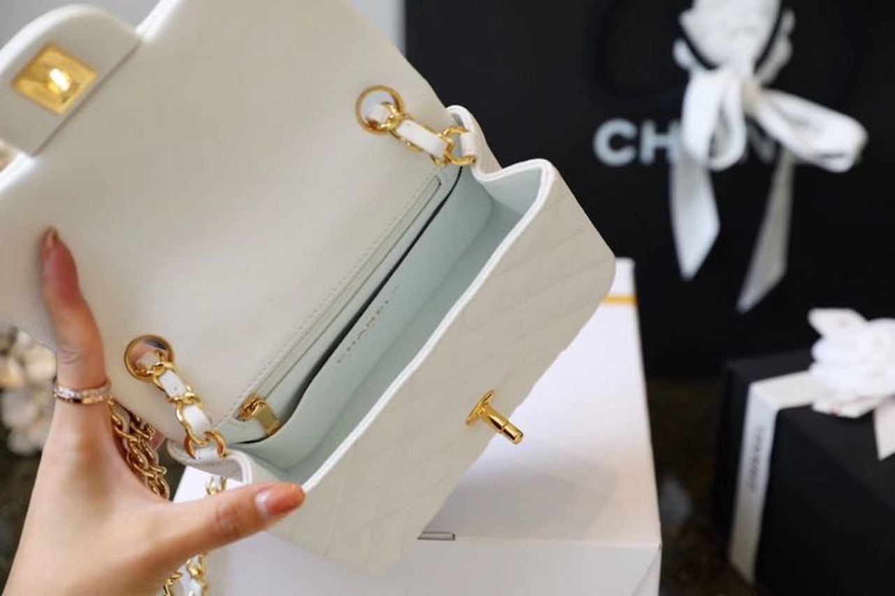 Chanel Classic Mini GlamIap Bag Golden Hardware White For Women 6.6in/17cm A35200