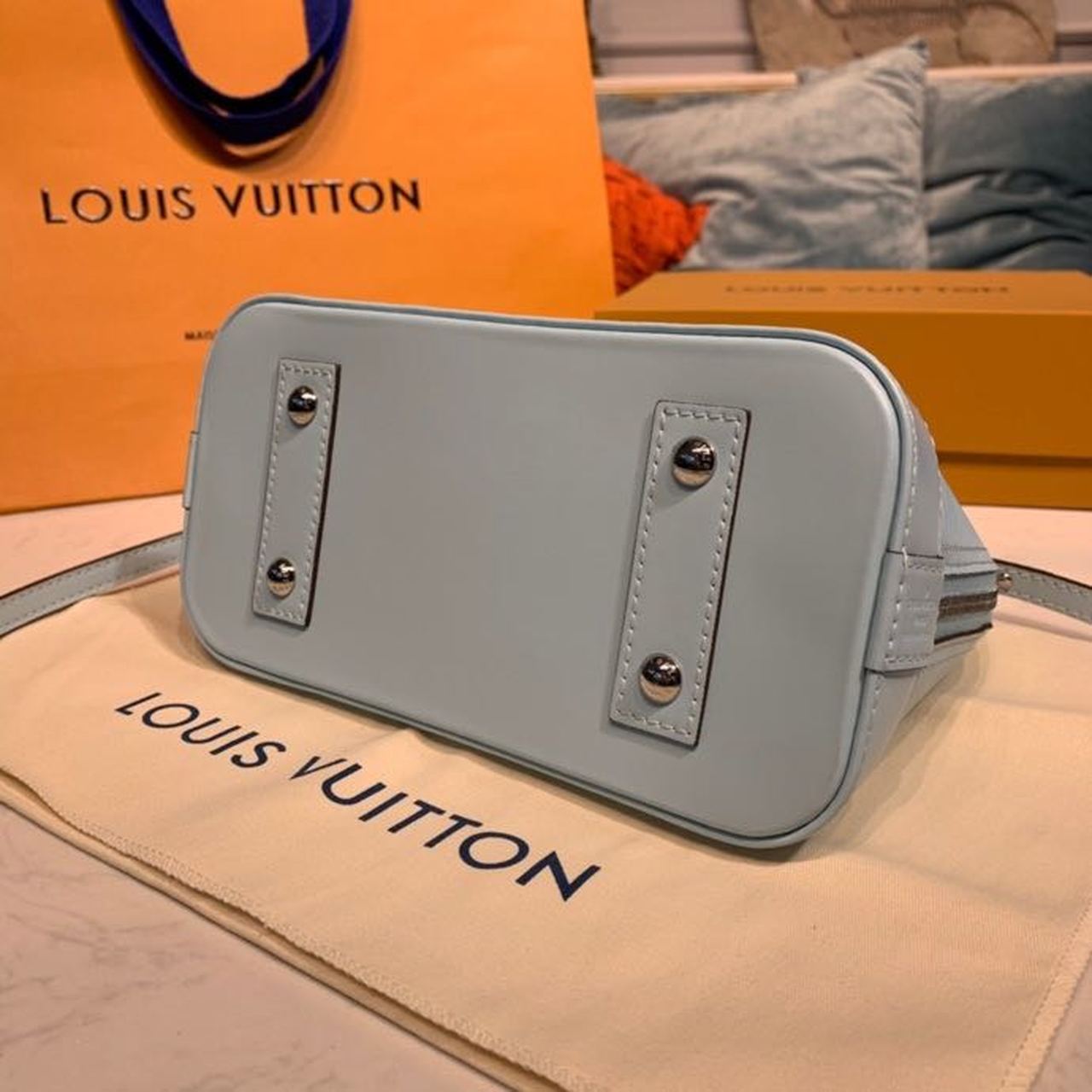 Louis Vuitton Alma BB Epi Seaside Blue For Women, Women’s Handbags, Shoulder And Crossbody Bags 9.2in/23.5cm Louis Vuitton M56206