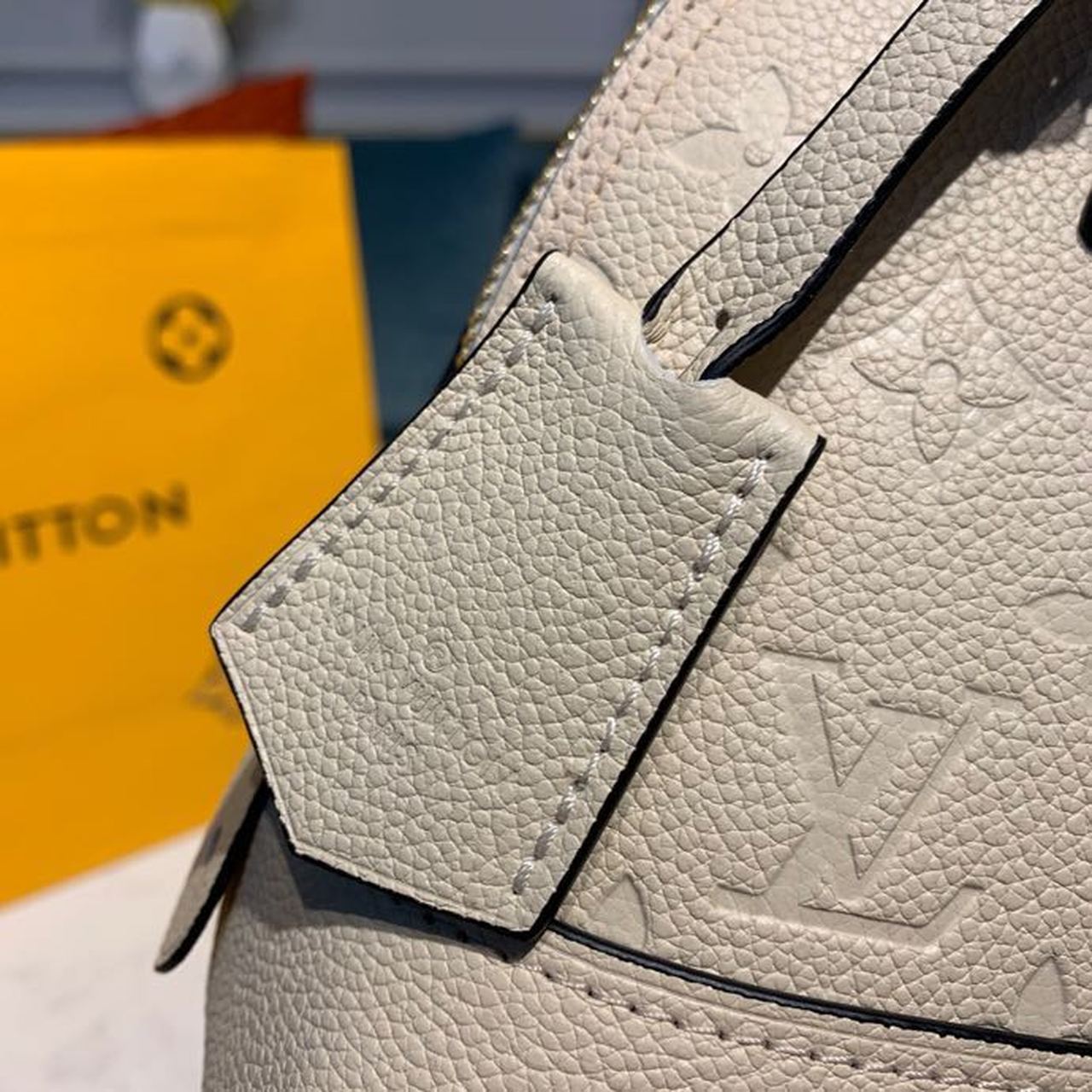 Louis Vuitton Neo Alma Burberry Monogram Empreinte Creme For Women,  Shoulder And Crossbody Bags 9.8in/25cm Louis Vuitton M44858