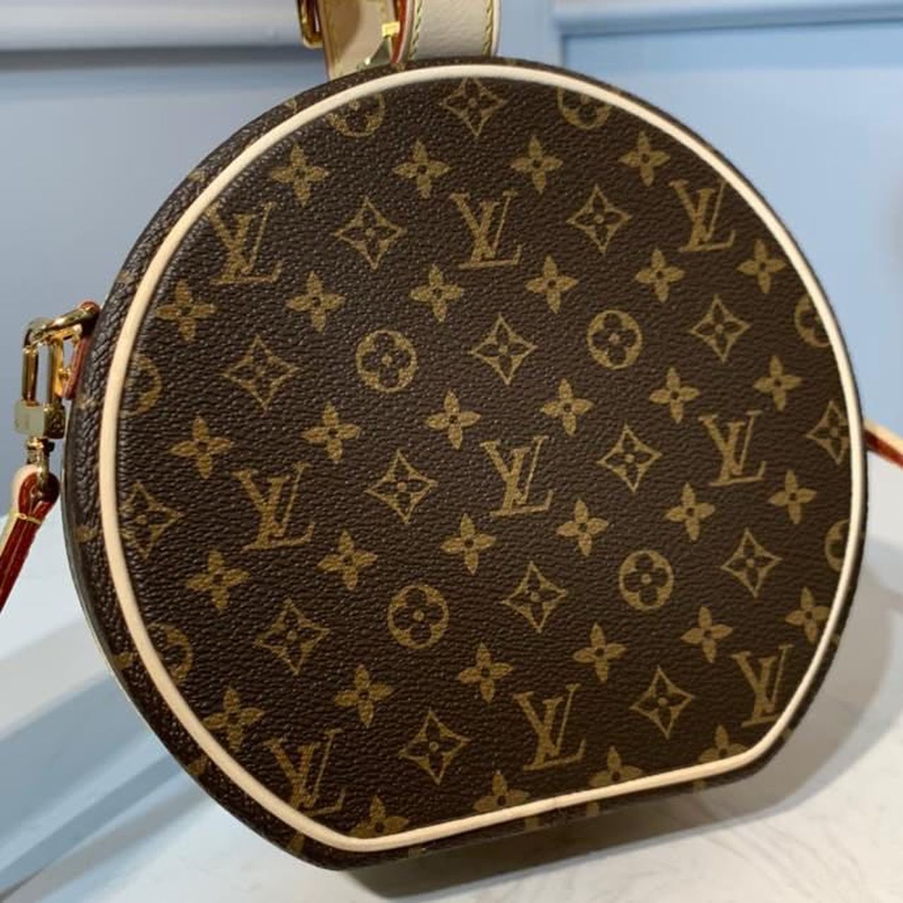 Louis Vuitton Petite Boite Chapeau Monogram Canvas For Women,  Shoulder And Crossbody Bags 6.9in/17.5cm Louis Vuitton M43514