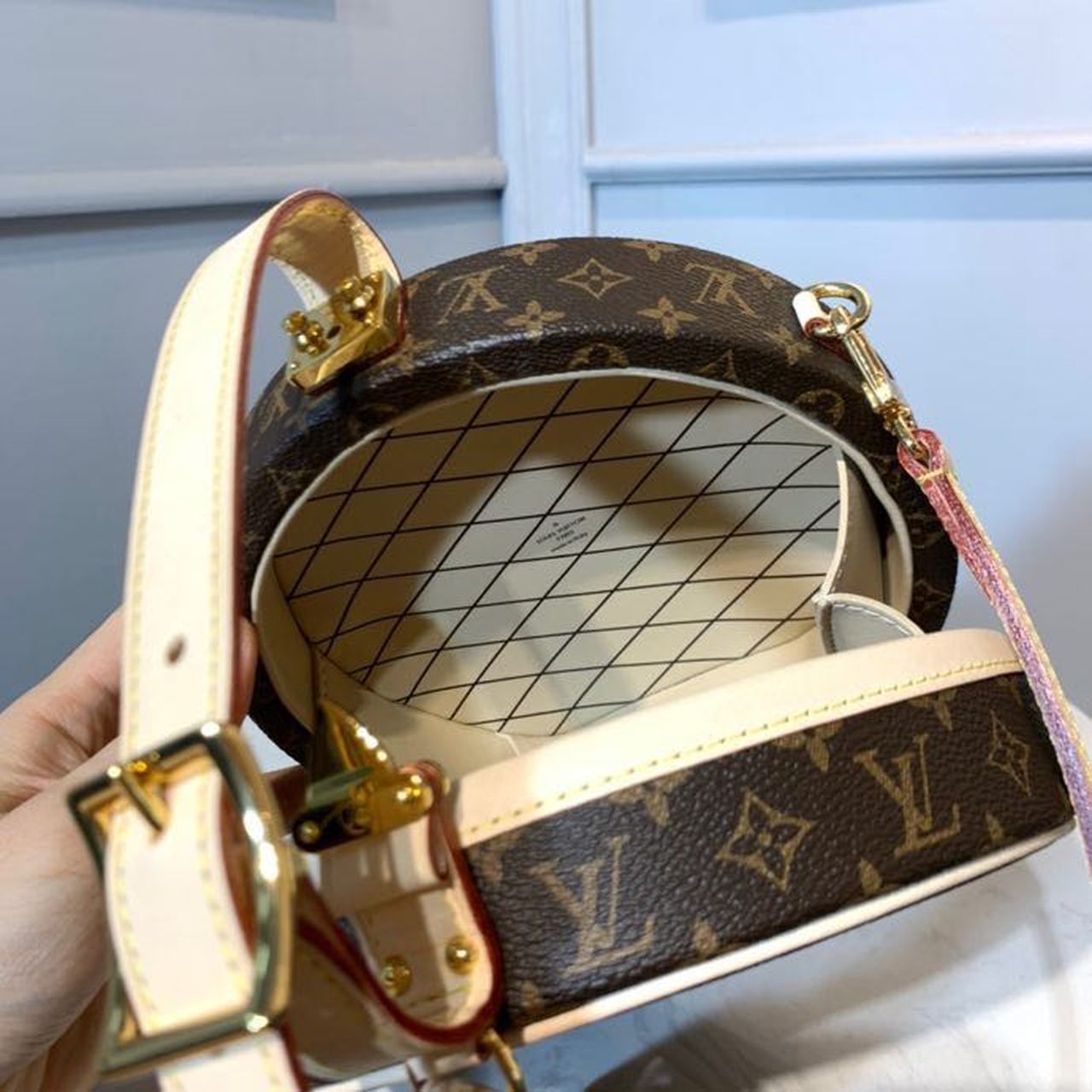 Louis Vuitton Petite Boite Chapeau Monogram Canvas For Women,  Shoulder And Crossbody Bags 6.9in/17.5cm Louis Vuitton M43514