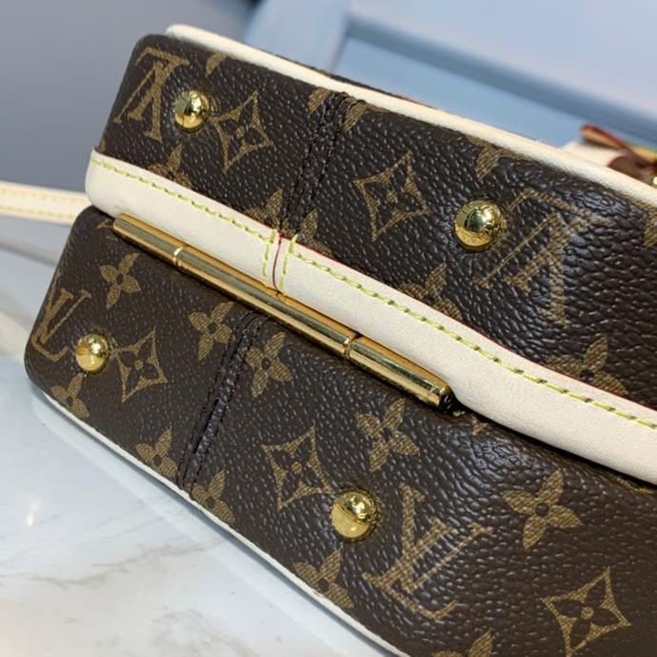 Louis Vuitton Petite Boite Chapeau Monogram Canvas For Women,  Shoulder And Crossbody Bags 6.9in/17.5cm Louis Vuitton M43514