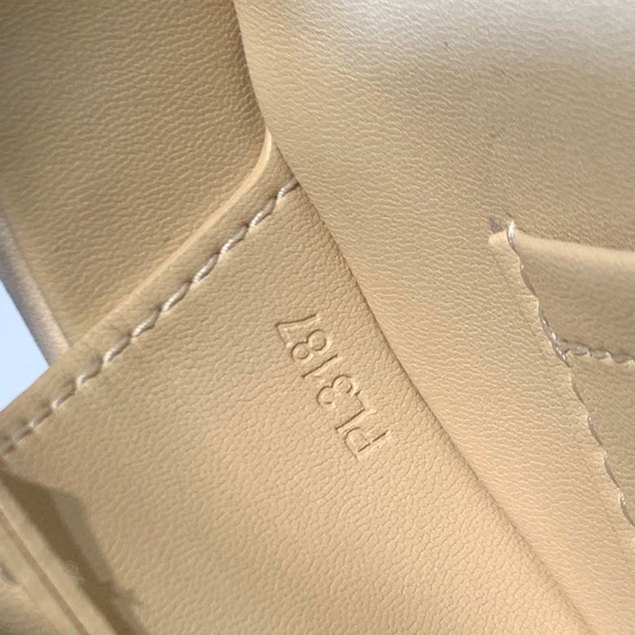 Louis Vuitton Petite Boite Chapeau Monogram Canvas For Women,  Shoulder And Crossbody Bags 6.9in/17.5cm Louis Vuitton M43514
