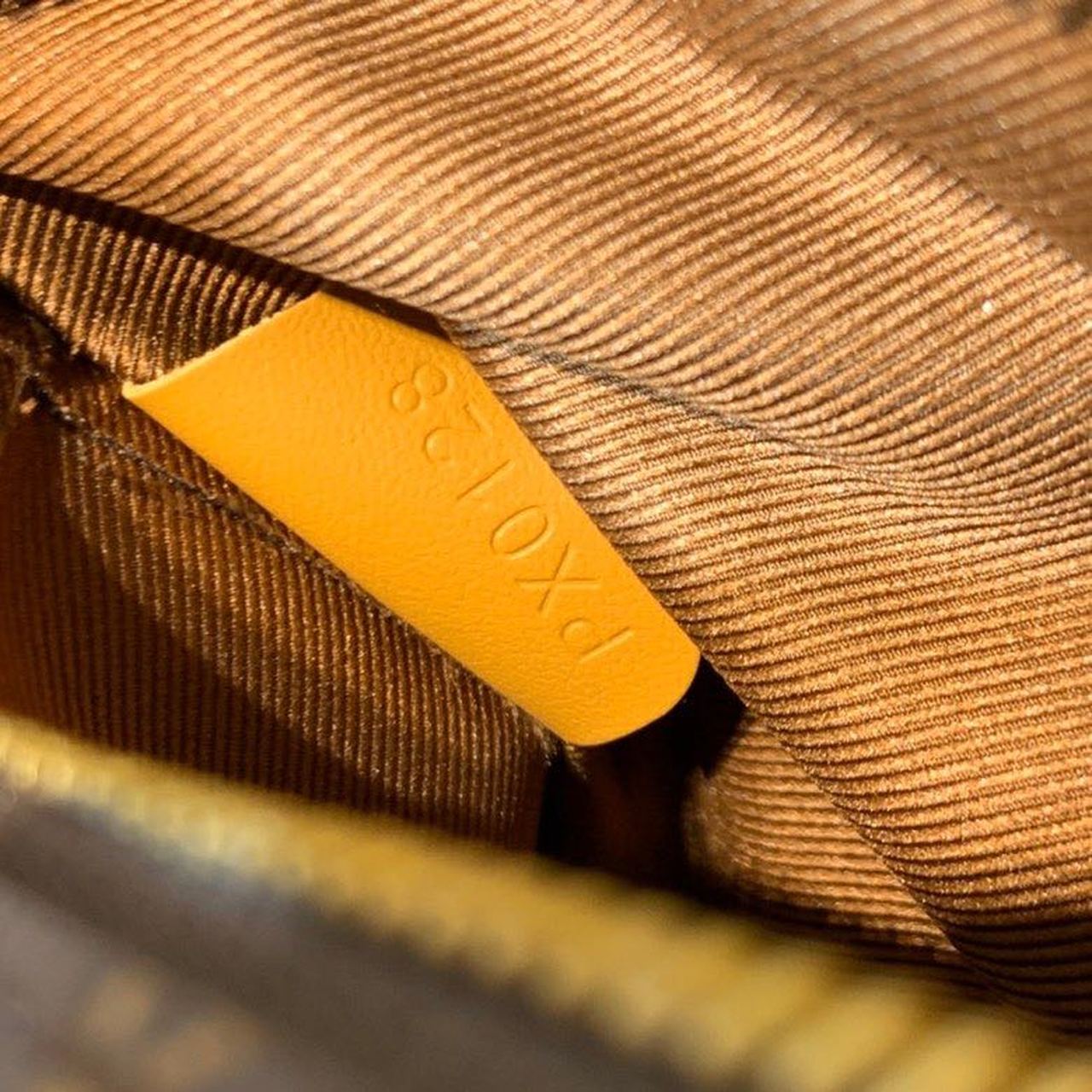 Louis Vuitton Mini Soft Trunk Monogram Canvas For Women, WoBags, Shoulder And Crossbody Bags 7.2in/18.5cm Louis Vuitton M68906
