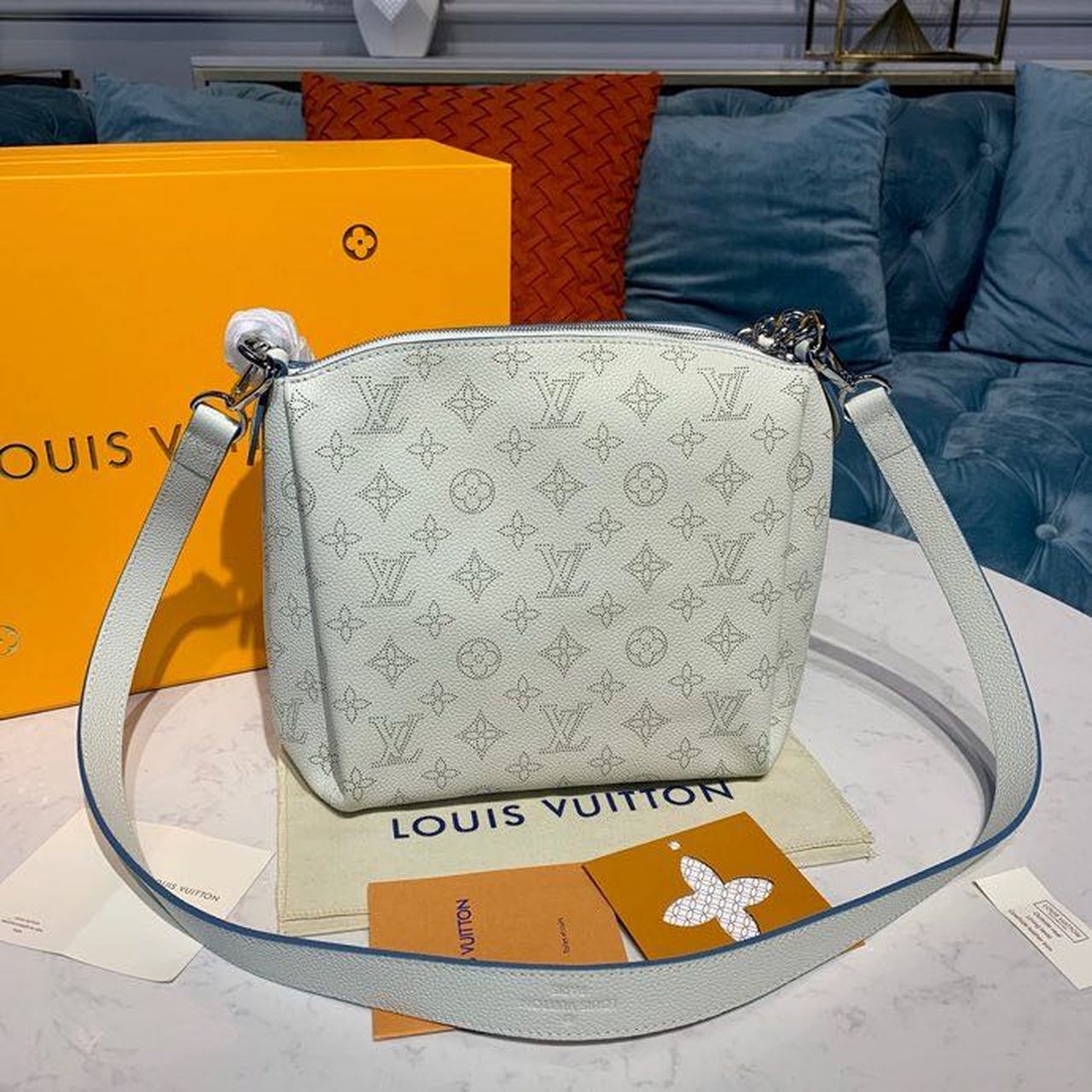 Louis Vuitton Beaubourg Hobo MM Ivory For Women,  Shoulder And Crossbody Bags 12.6in/32cm Louis Vuitton