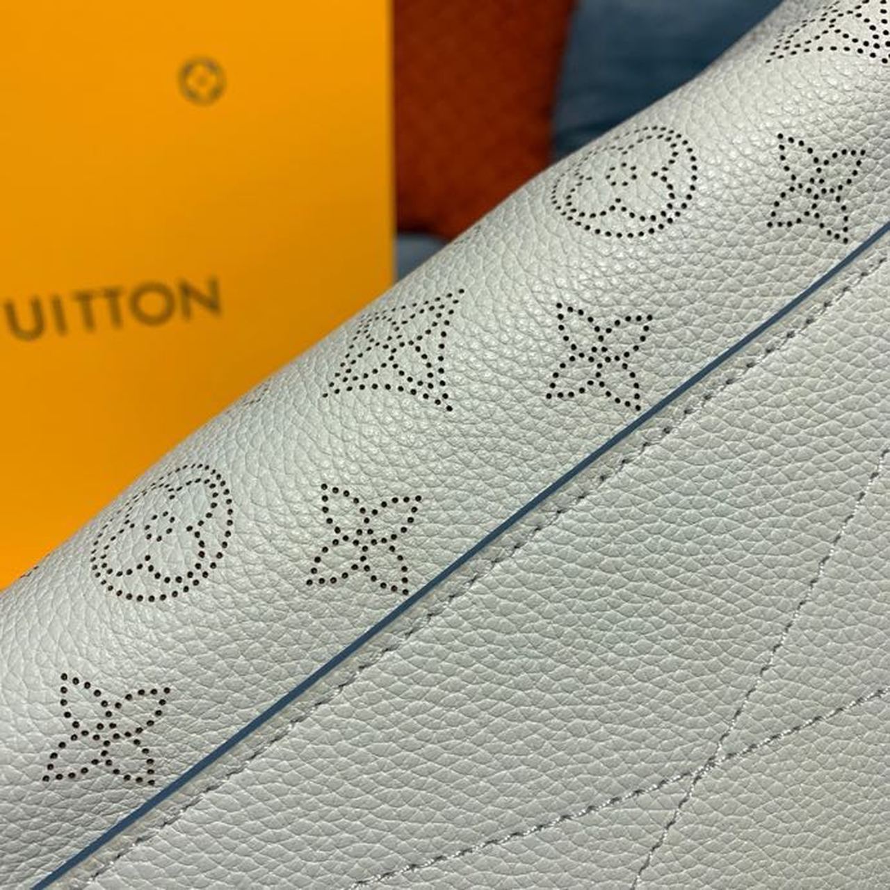 Louis Vuitton Beaubourg Hobo MM Ivory For Women,  Shoulder And Crossbody Bags 12.6in/32cm Louis Vuitton