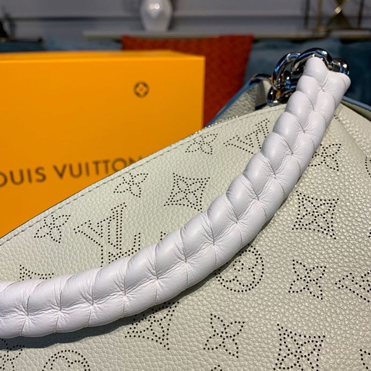 Louis Vuitton Beaubourg Hobo MM Ivory For Women,  Shoulder And Crossbody Bags 12.6in/32cm Louis Vuitton