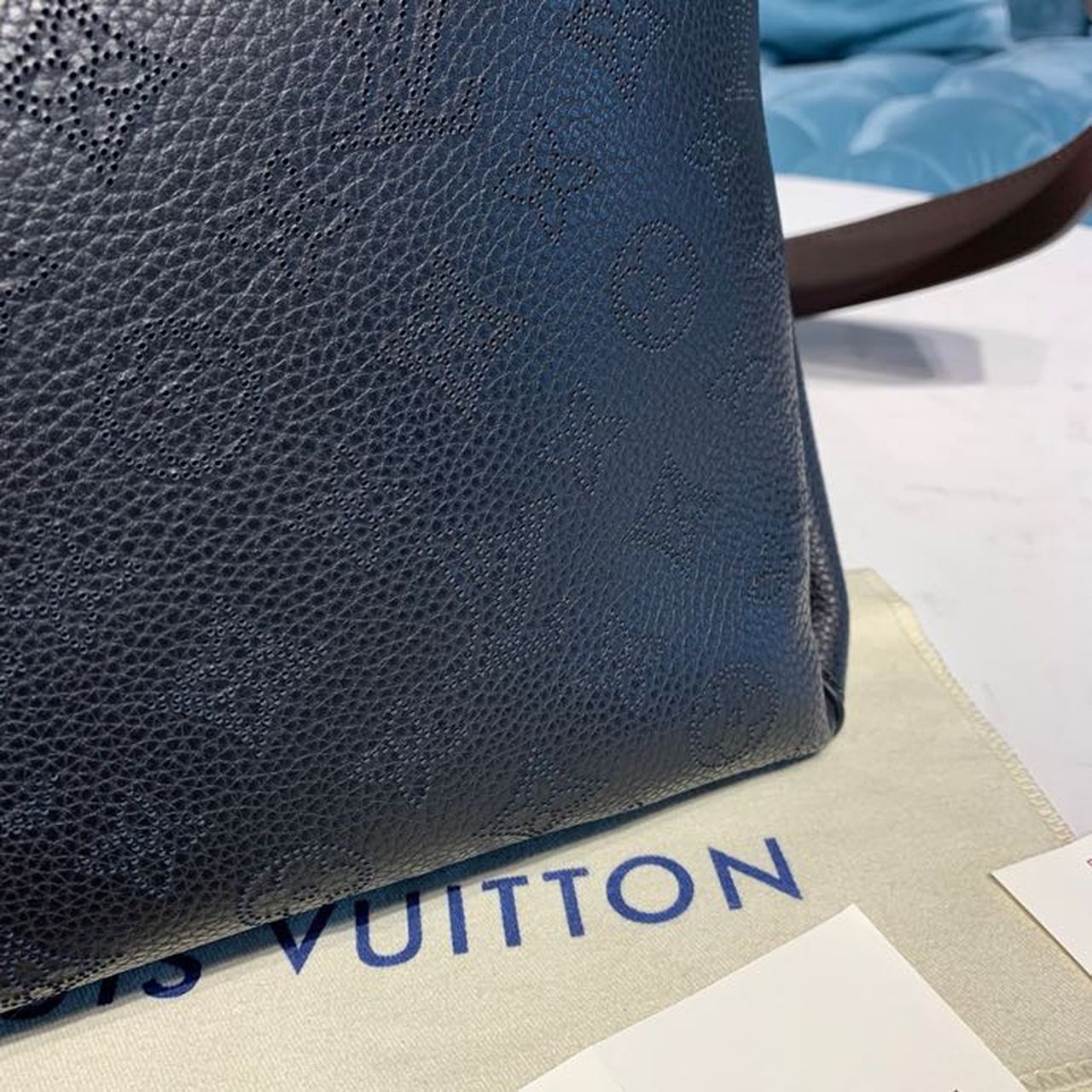 Louis Vuitton Beaubourg Hobo MM Black For Women,  Shoulder And Crossbody Bags 12.6in/32cm Louis Vuitton M56073