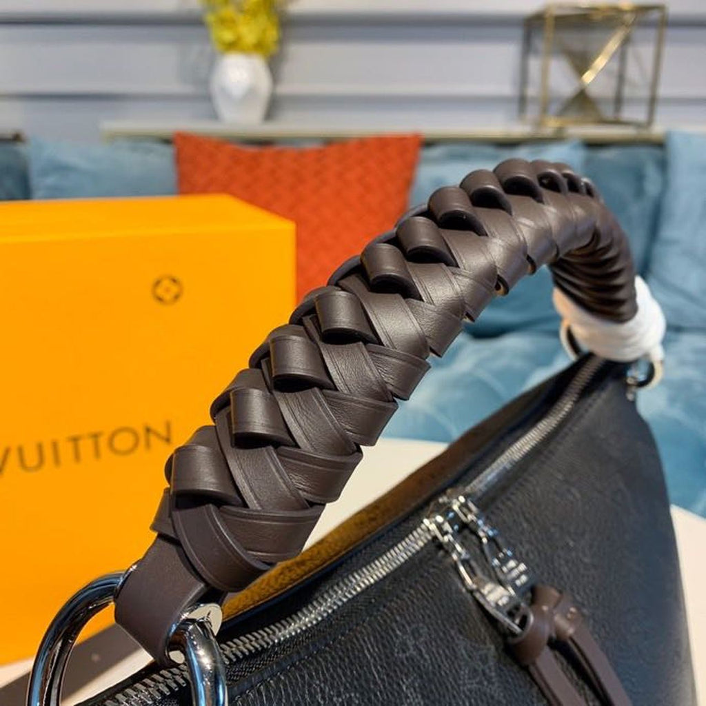 Louis Vuitton Beaubourg Hobo MM Black For Women,  Shoulder And Crossbody Bags 12.6in/32cm Louis Vuitton M56073