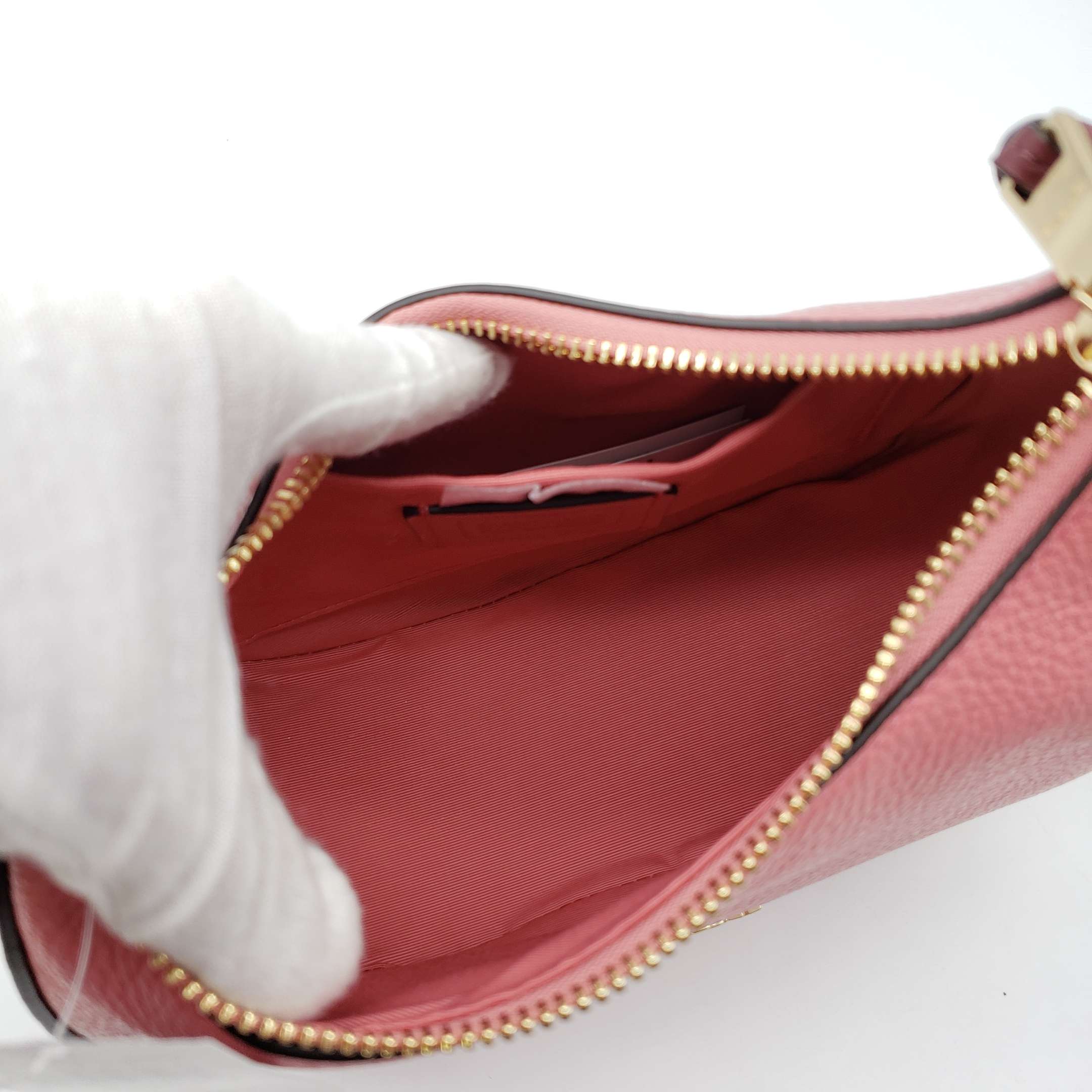 Coach Kleo Crossbody & Shoulder Bag