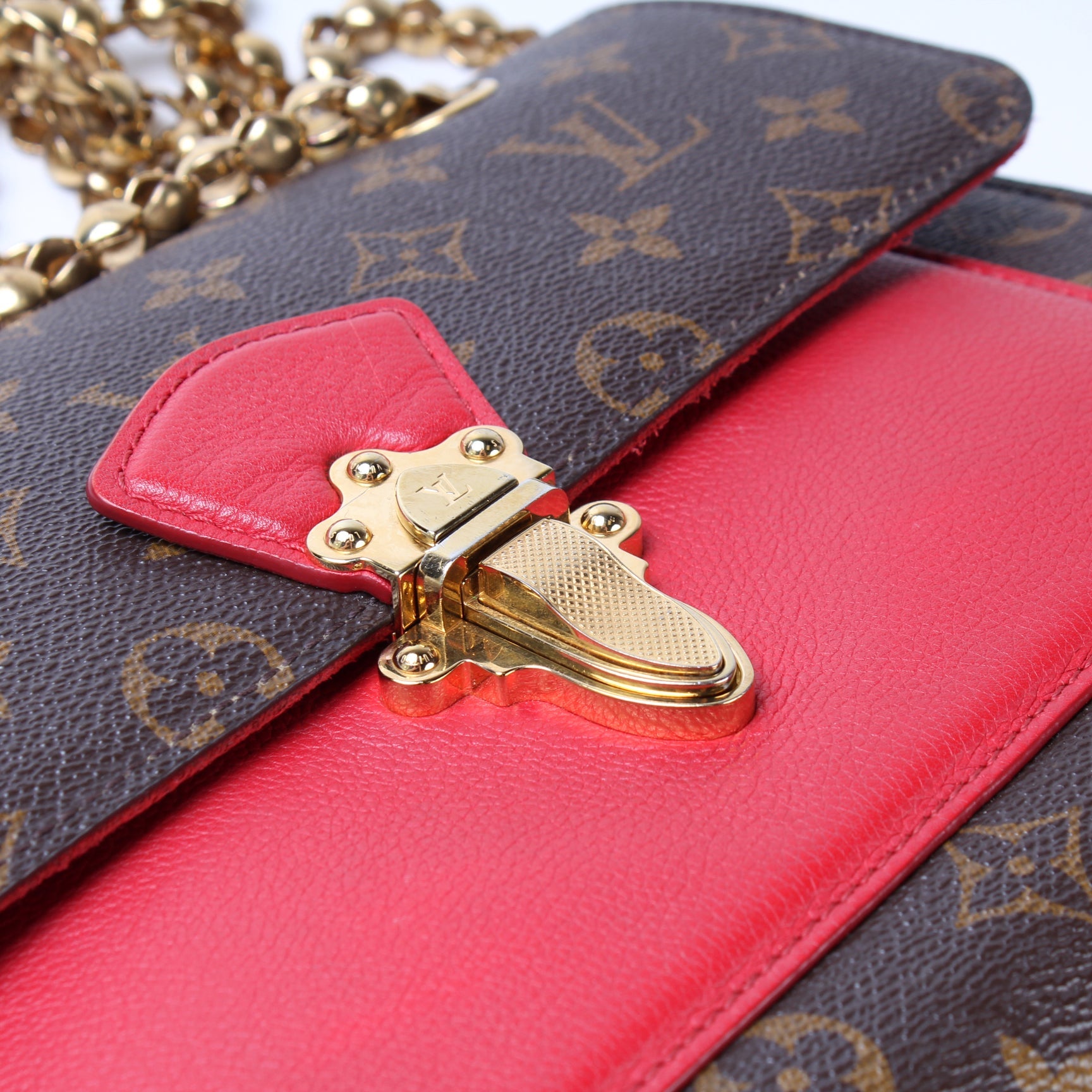Louis Vuitton Victorie Monogram
