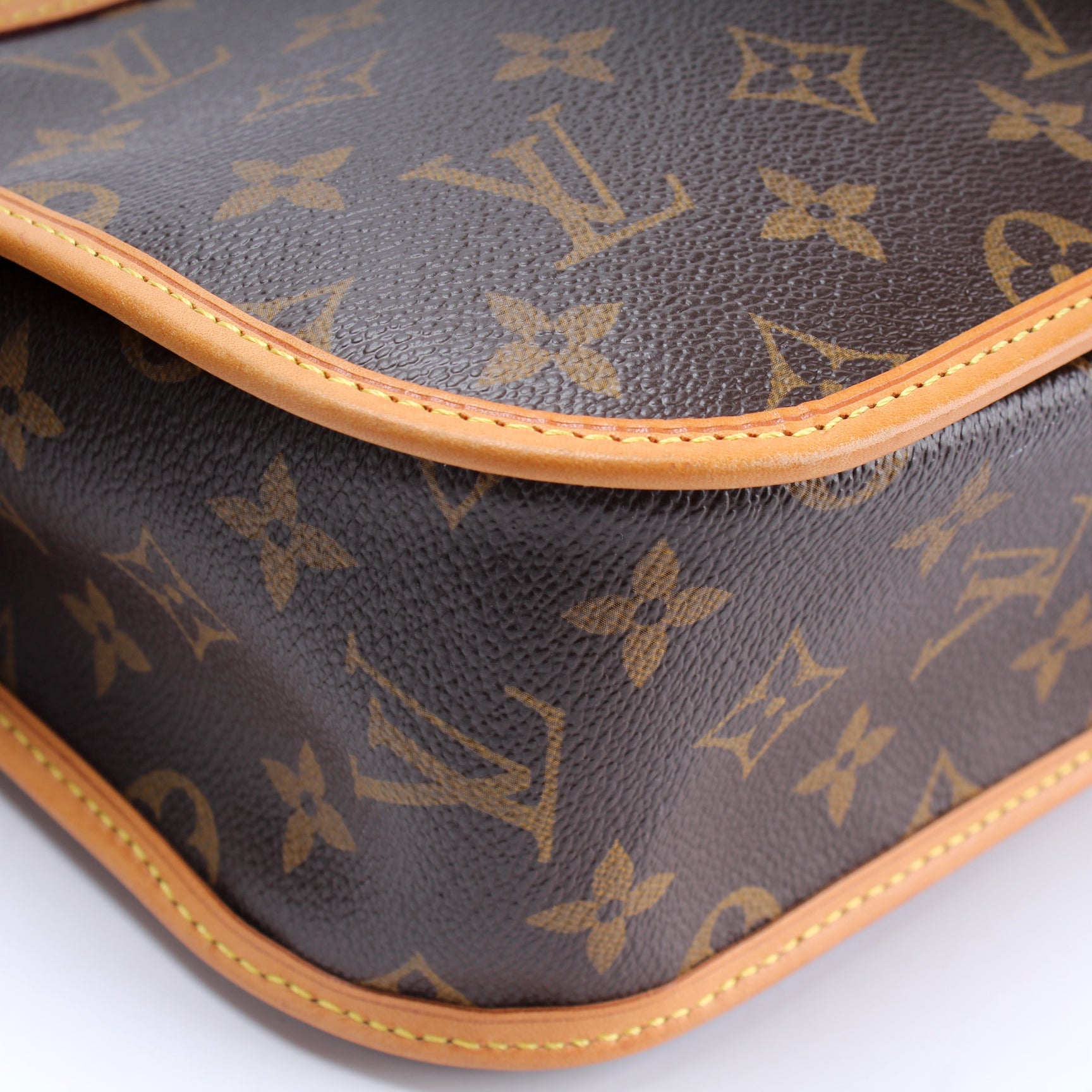 Bosphore Messenger PM Monogram