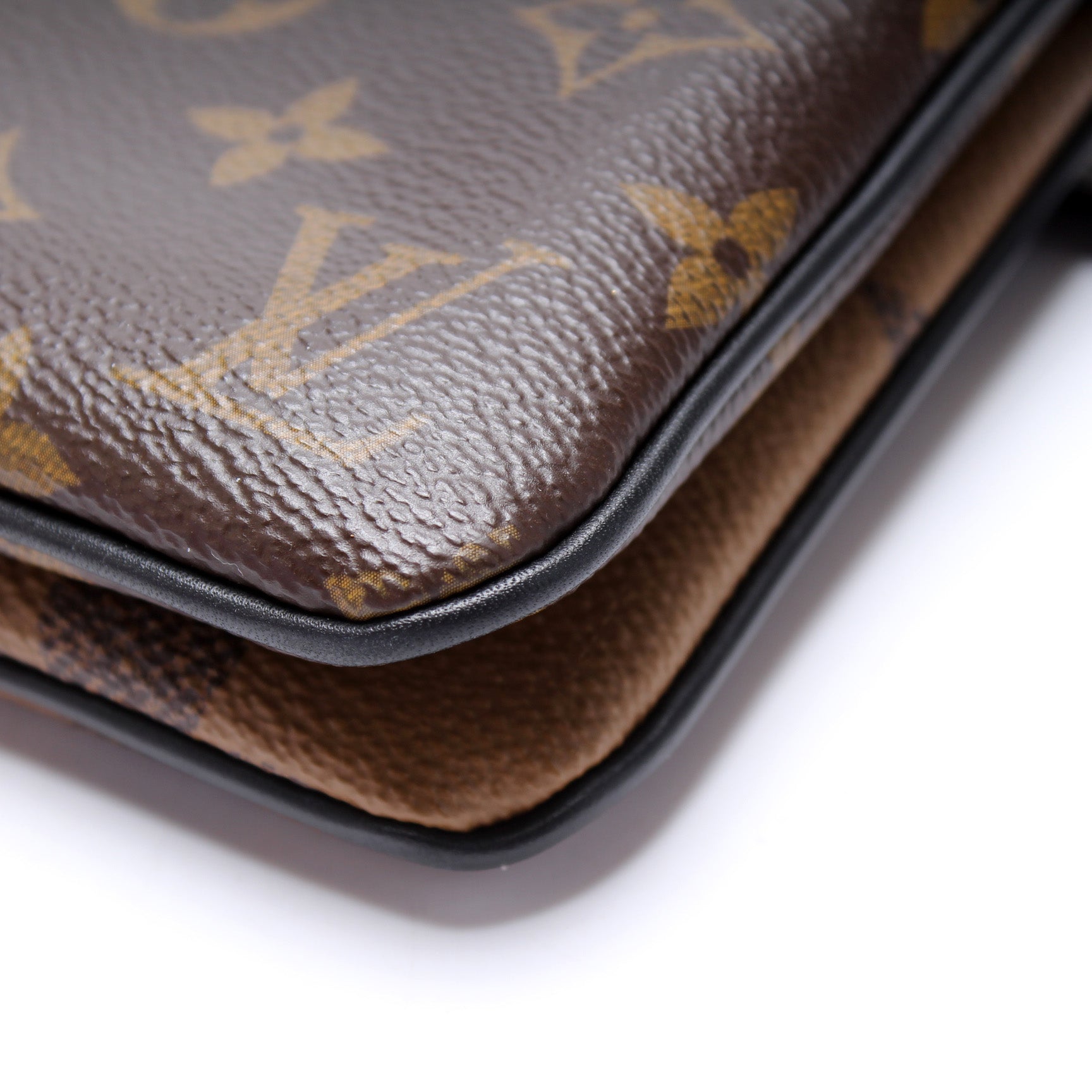 Double Zip Pochette Giant Reverse Monogram