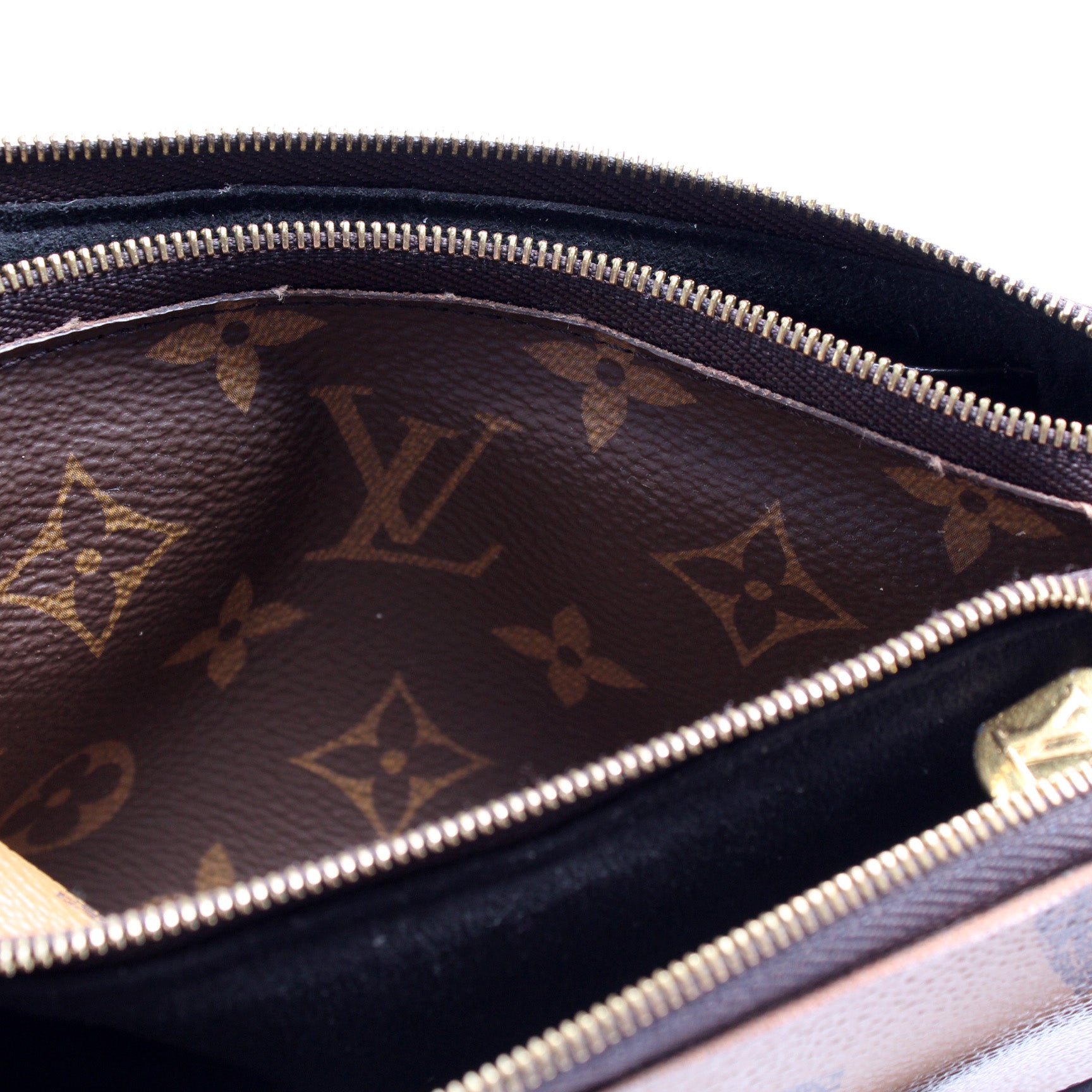 Double Zip Pochette Giant Reverse Monogram