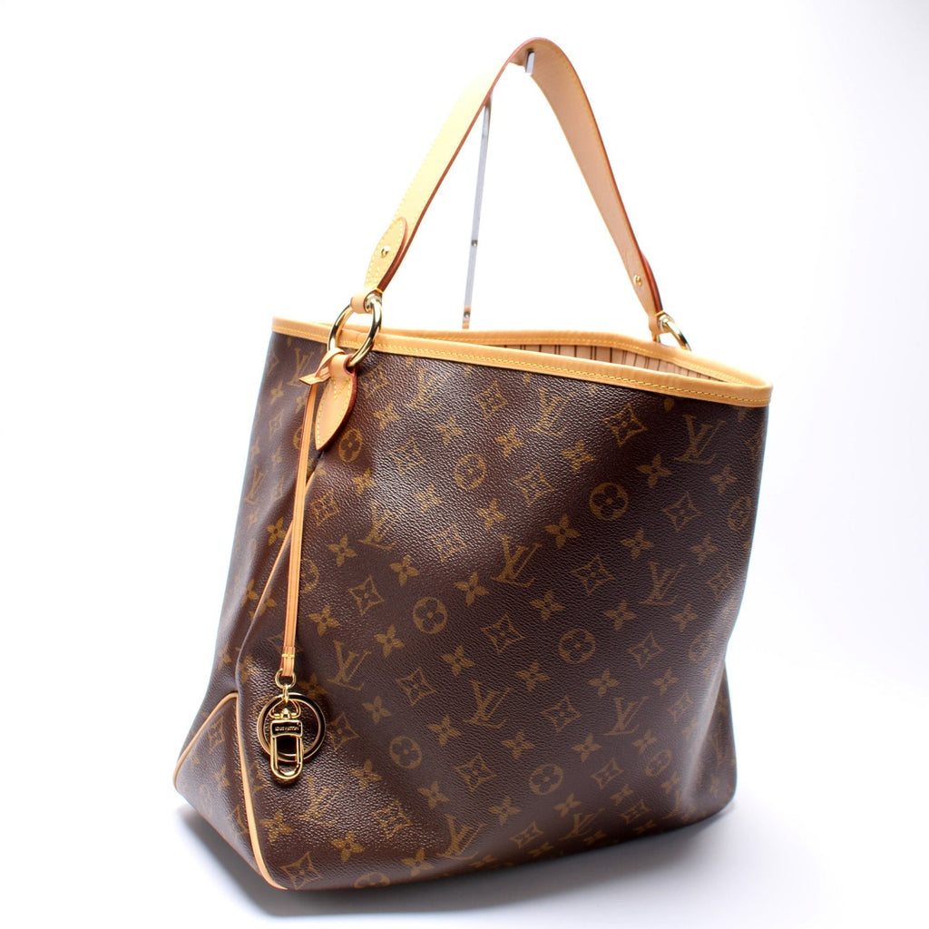 Delightful MM Monogram