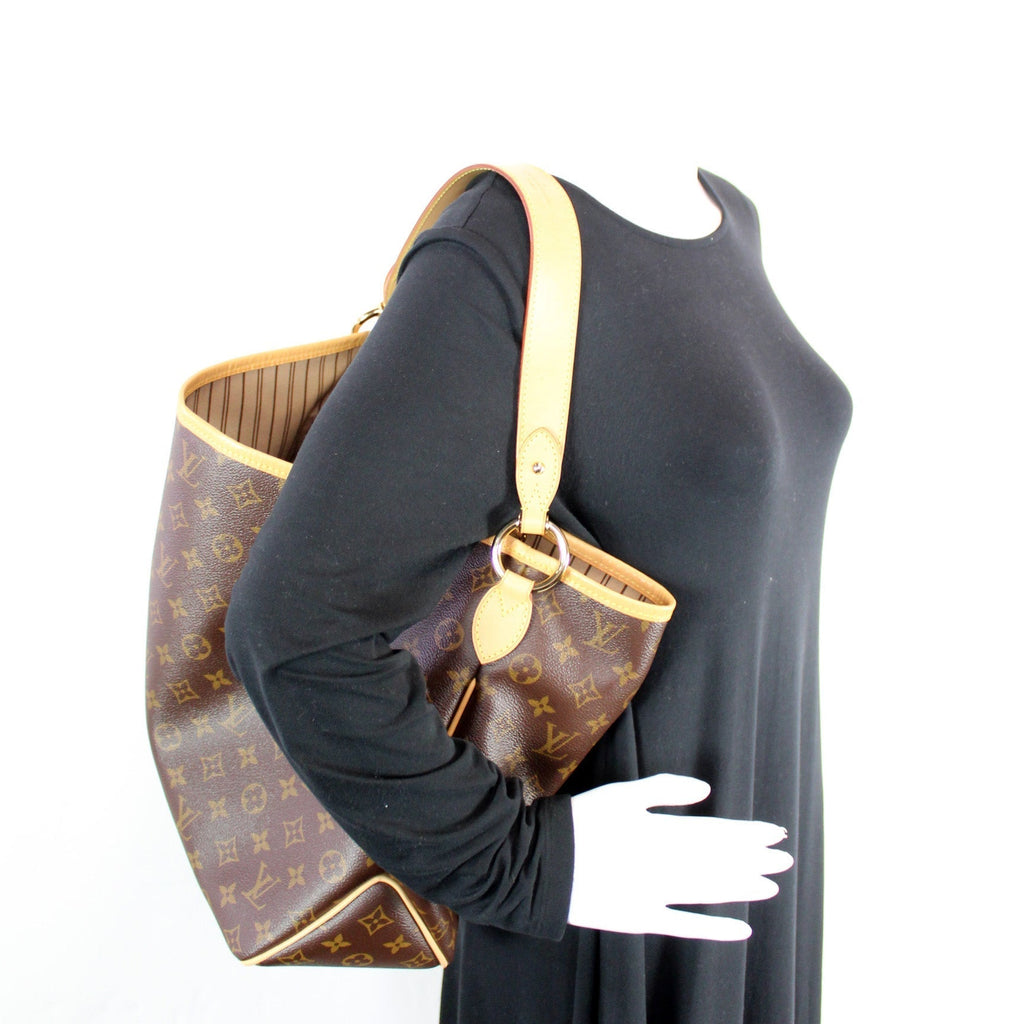 Delightful MM Monogram