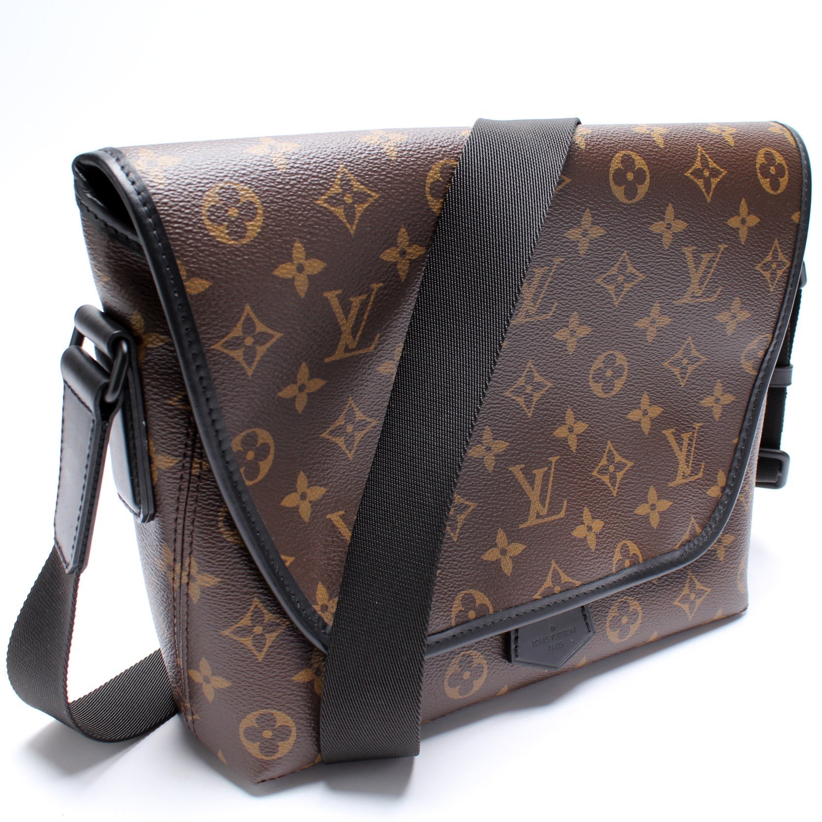 Magnetic Messenger Monogram Macassar