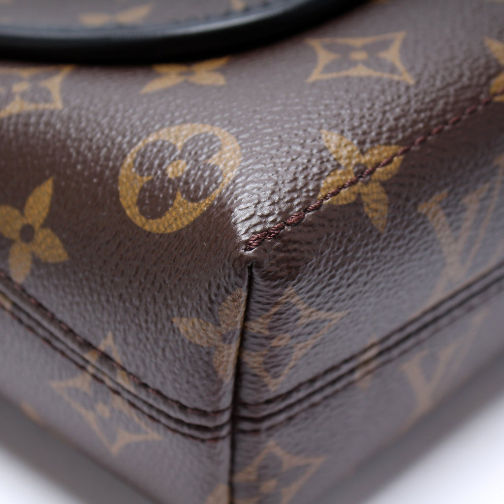 Magnetic Messenger Monogram Macassar