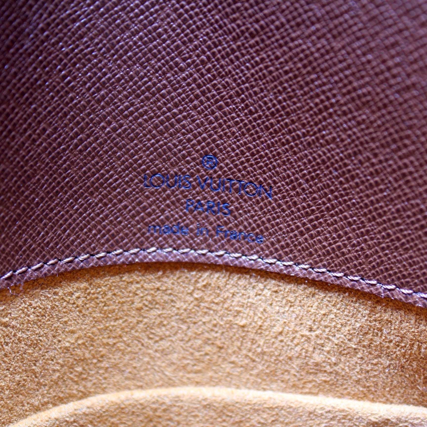 M1:1 Reptte Messenger Monogram