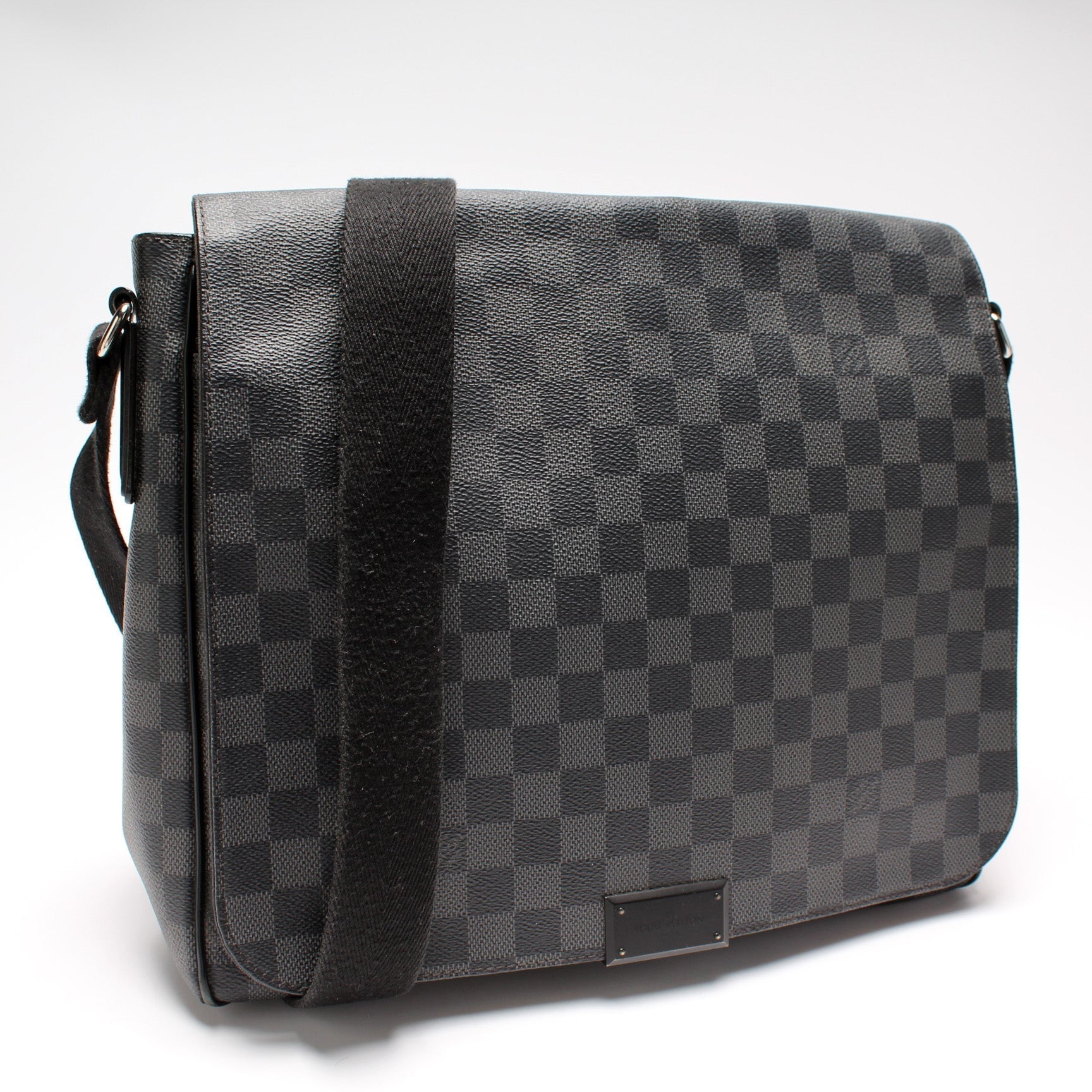 District MM Damier Graphite